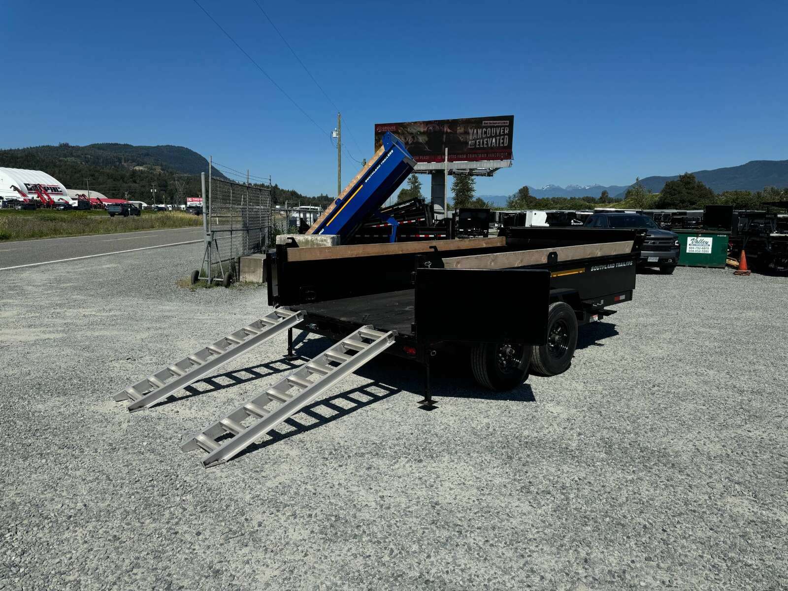 Photo of 2024 Southland Trailers 7x14 Dump Trailer HD 17,000lbs GVW w/ Hydraulic Front Jack & 3/16" Floor (SL714-16KHD)