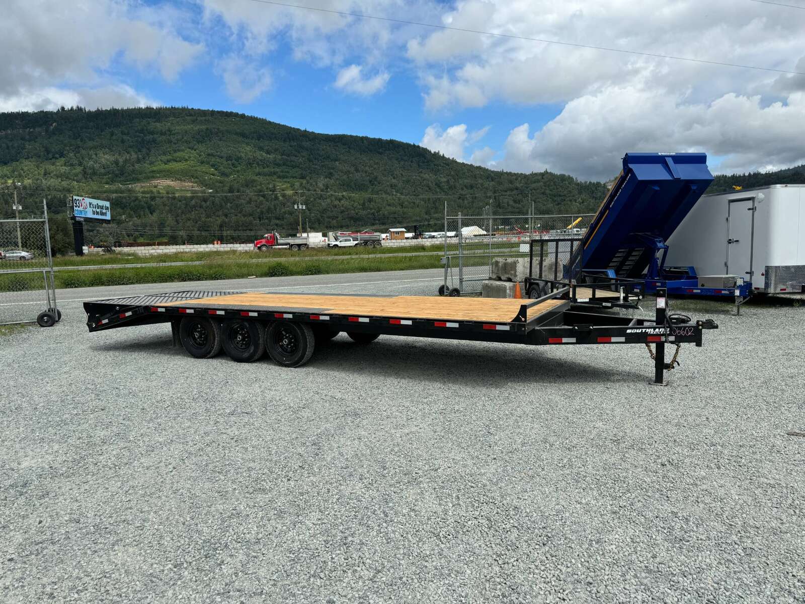 Photo of 2025 Southland Deckover 20+5 MEGA RAMP Equipment Trailer w/ 5ft Dovetail