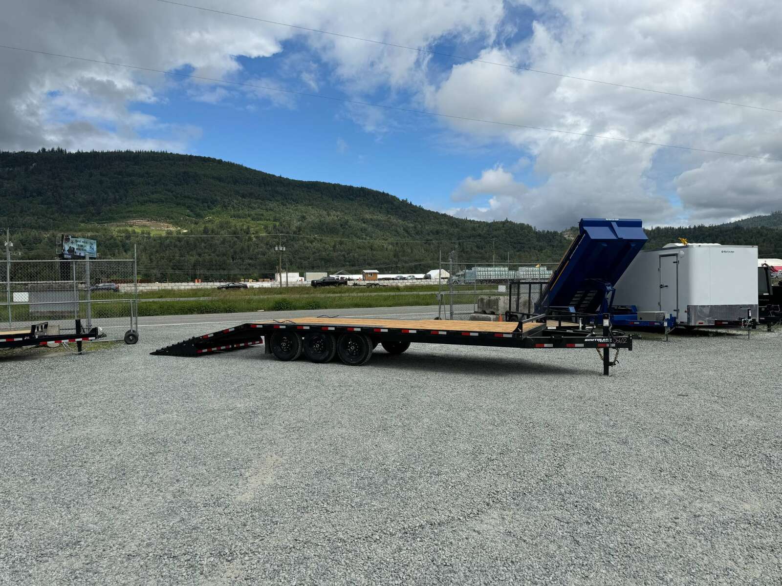 Photo of 2025 Southland Deckover 20+5 MEGA RAMP Equipment Trailer w/ 5ft Dovetail