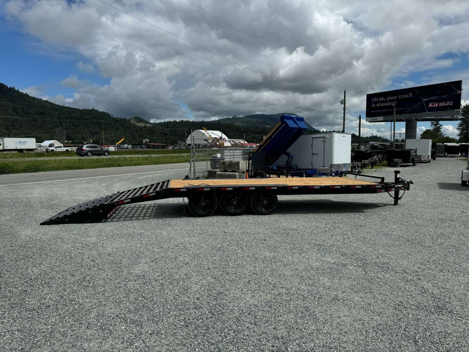 Photo of 2025 Southland Deckover 20+5 MEGA RAMP Equipment Trailer w/ 5ft Dovetail