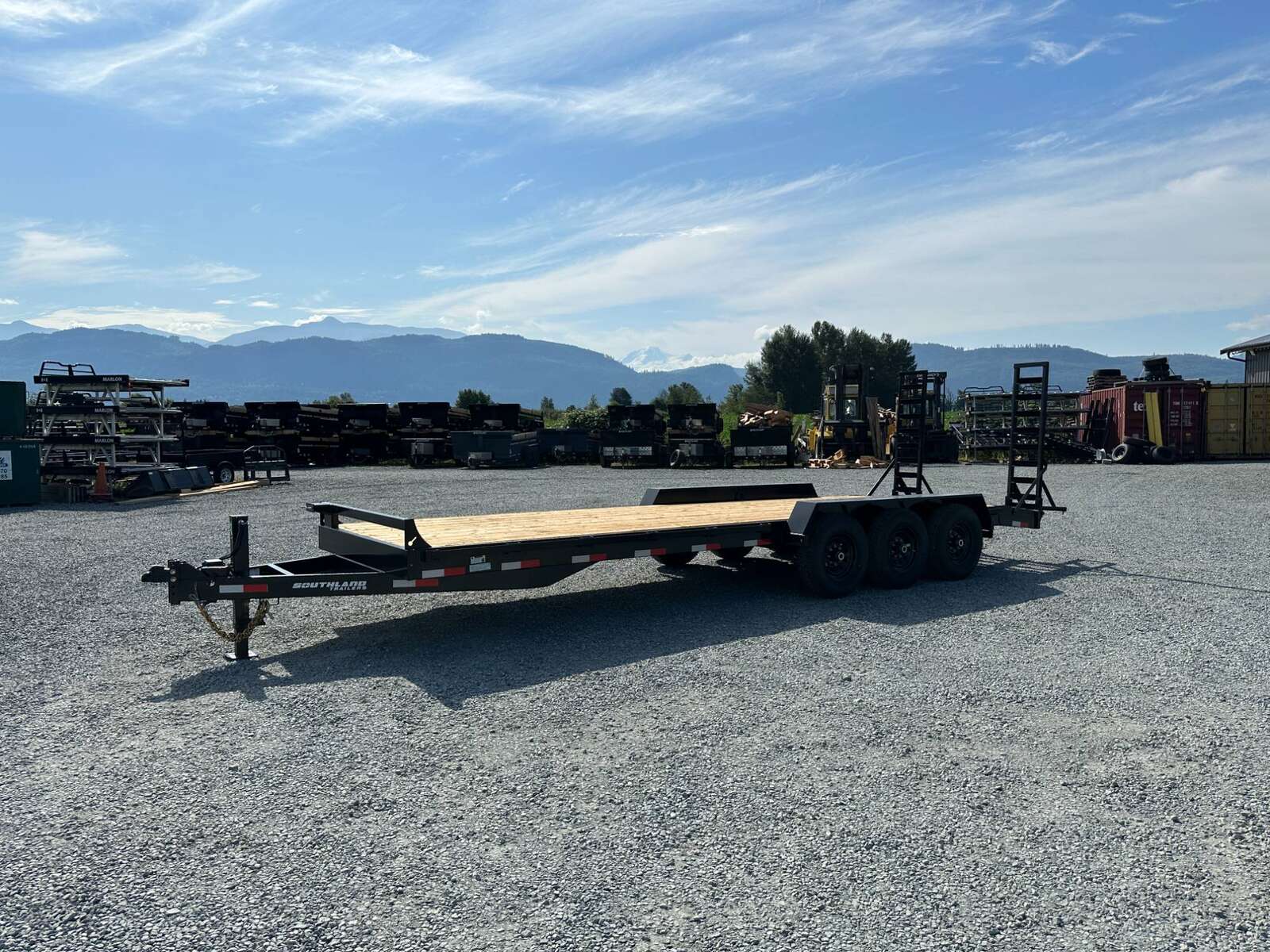 Photo of 2025 Southland Tri Axle Flatdeck 22 + 2' BEAVERTAIL 22,000LB GVW Equipment Trailer