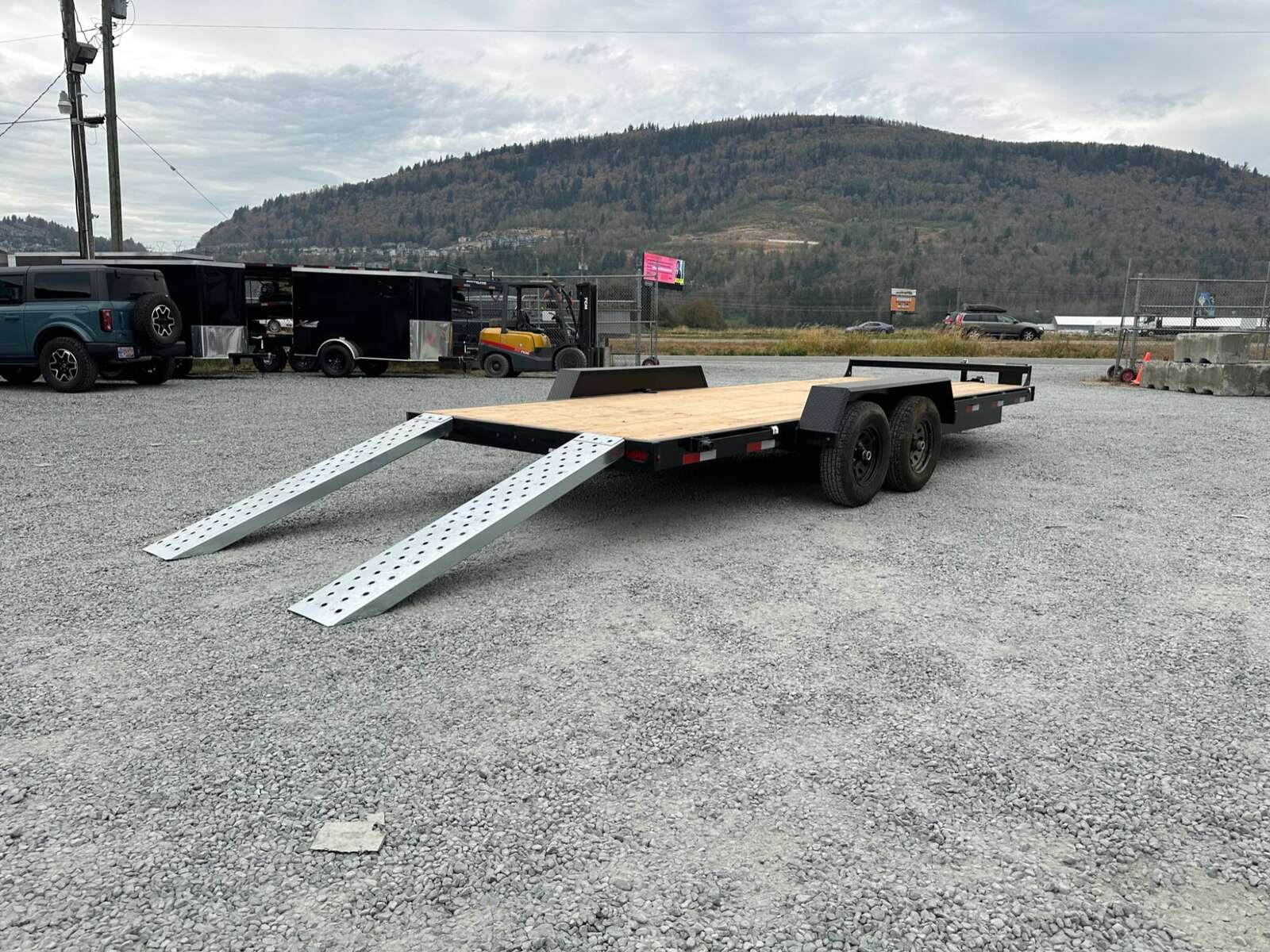 Photo of 2024 Southland 7X20 11,400LB GVW Equipment / Car Trailer Flat deck Slide In Ramps