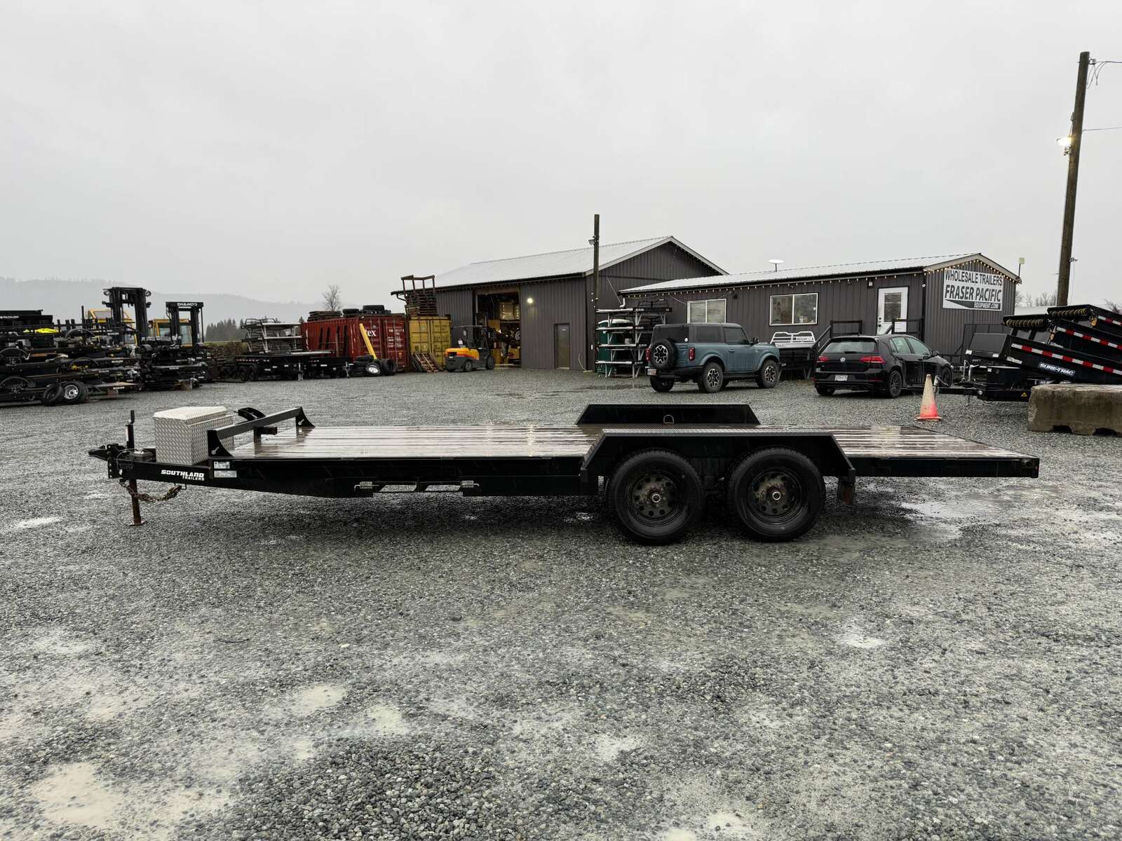 Photo of Used Pre Owned 2021 Southland 7x20 Flat Deck Trailer 11,400lb GVW w/ Ramps