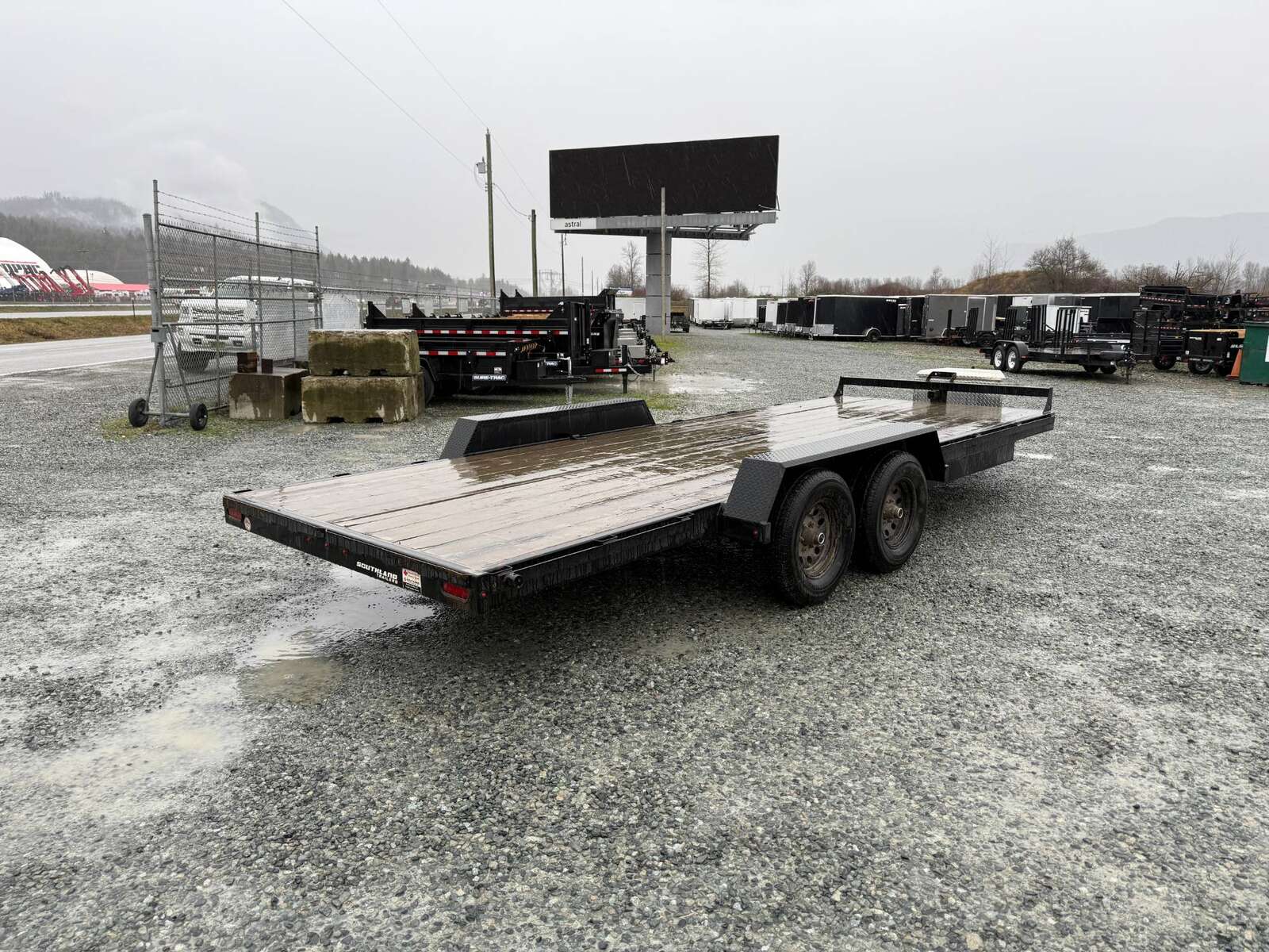 Photo of Used Pre Owned 2021 Southland 7x20 Flat Deck Trailer 11,400lb GVW w/ Ramps