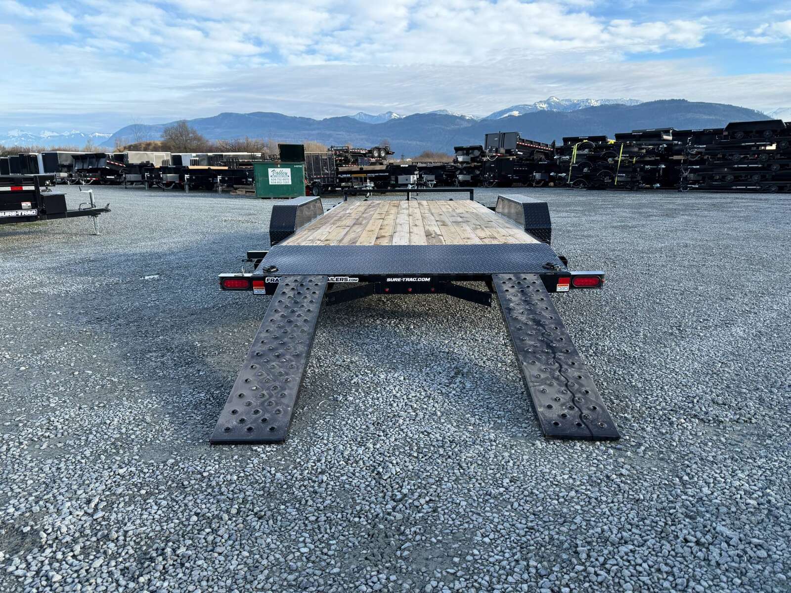 Photo of 2025 Suretrac 7x18 Car Hauler Flat Deck Trailer W/ Dovetail & Slide In Ramps 7000lb GVW