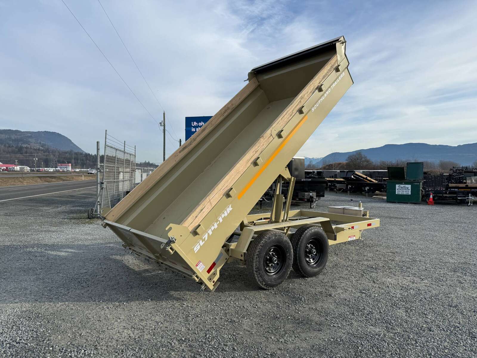 Photo of 2025 Southland 7x14 Dump Trailer 15,400lbs GVW with Tarp And Ramps SANDSTONE (SL714-14K)