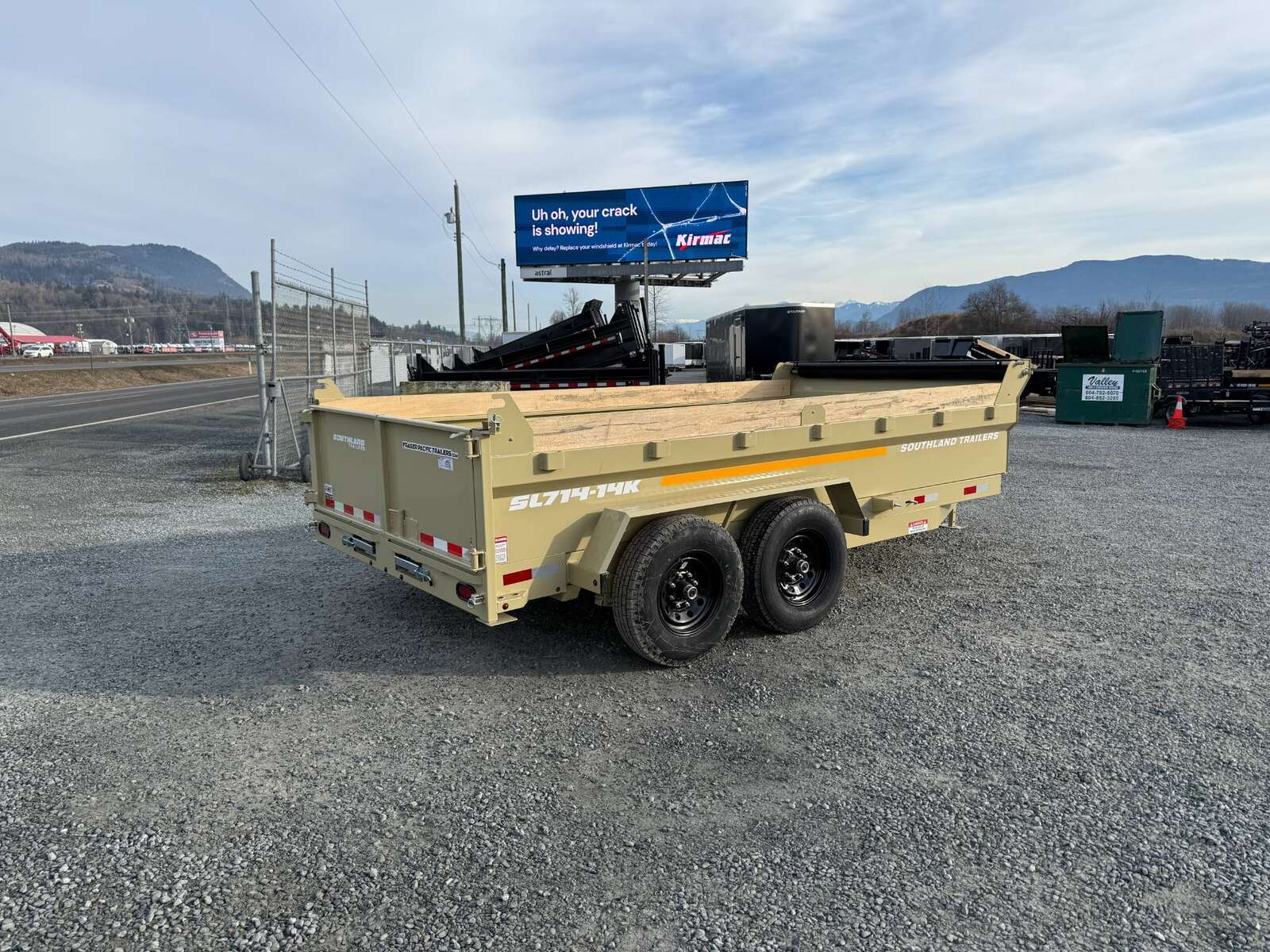 Photo of 2025 Southland 7x14 Dump Trailer 15,400lbs GVW with Tarp And Ramps SANDSTONE (SL714-14K)