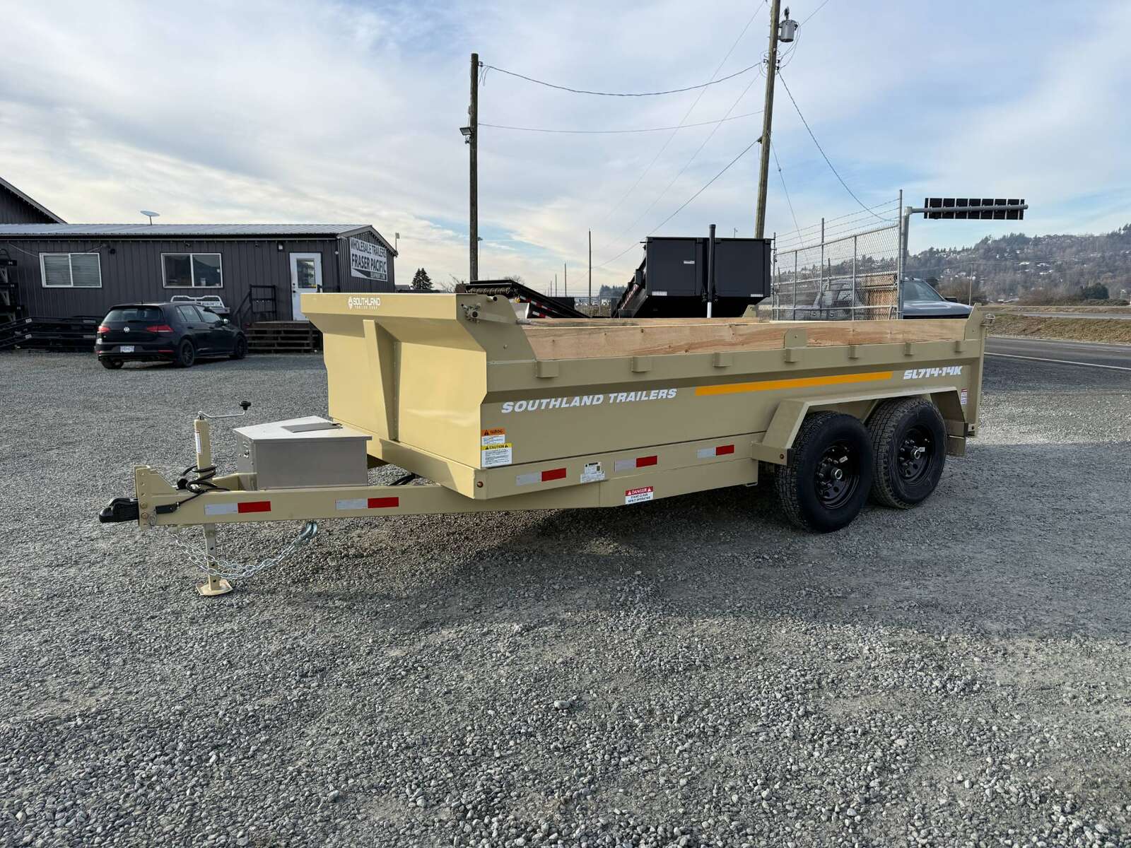 Photo of 2025 Southland 7x14 Dump Trailer 15,400lbs GVW with Tarp And Ramps SANDSTONE (SL714-14K)