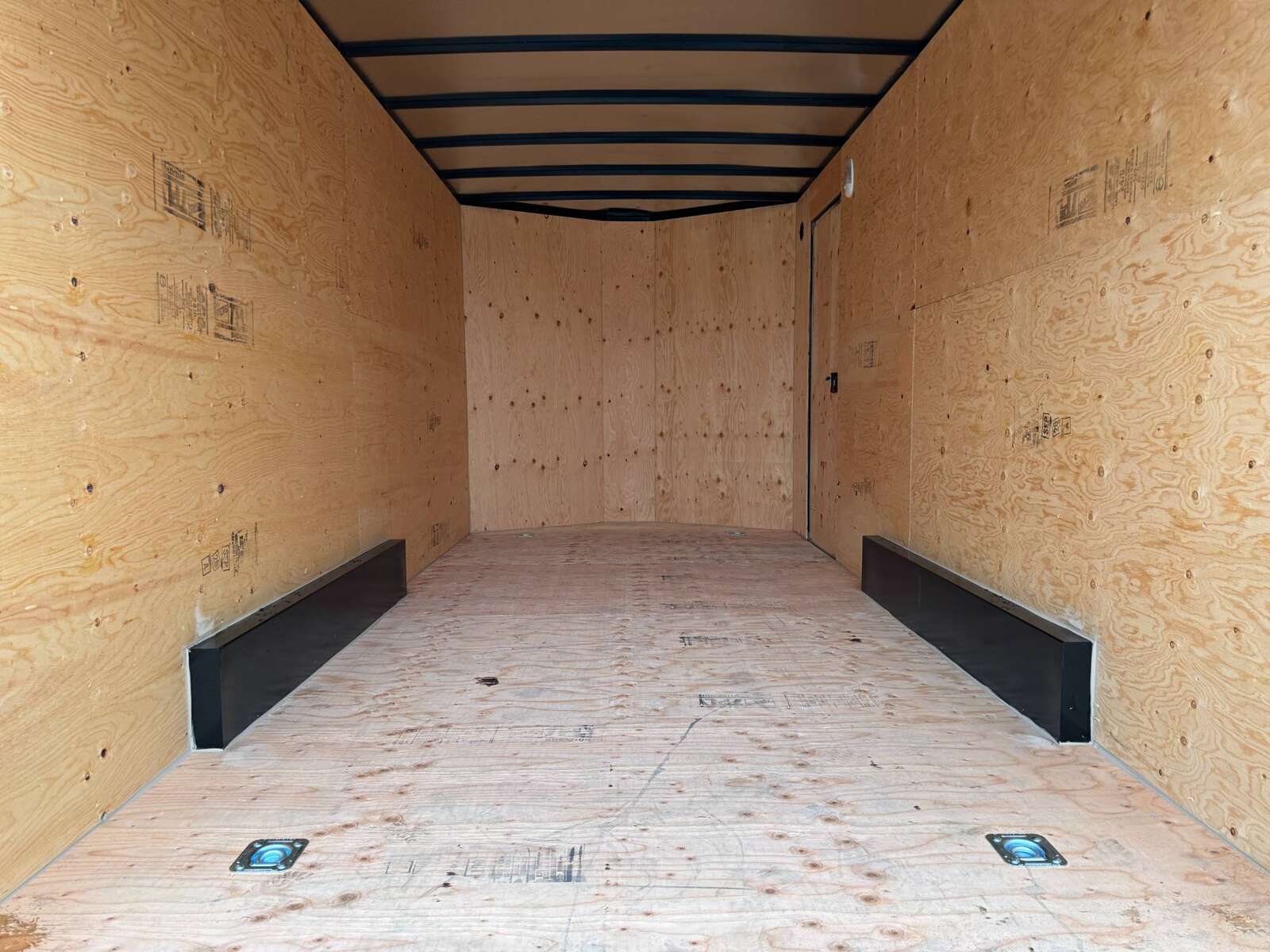 Photo of 2025 Royal Cargo 7.5X16 V-NOSE RAMP DOOR EXTRA HEIGHT Cargo / Enclosed Trailer Silver 7700lb GVW