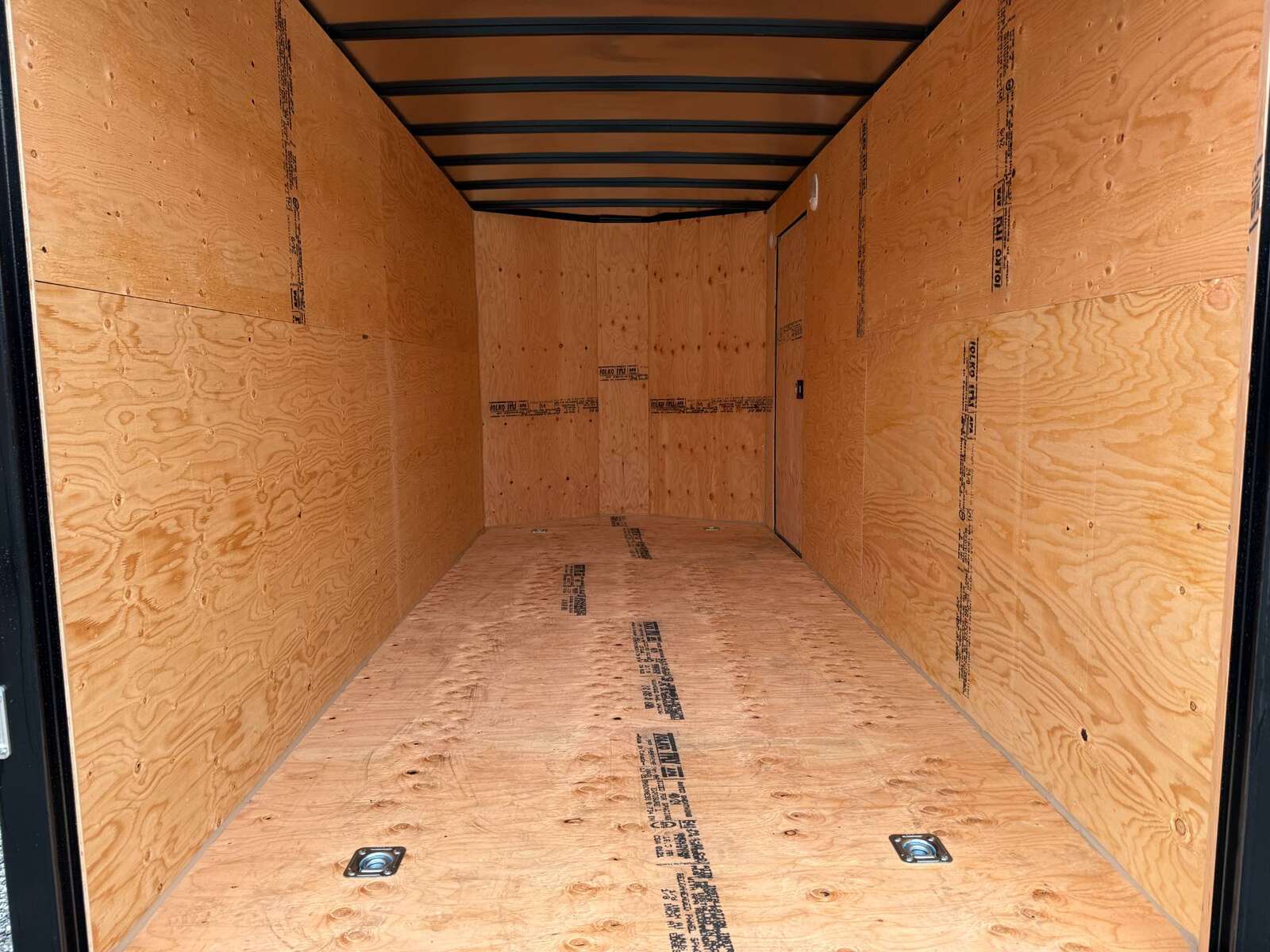 Photo of 2025 Royal Cargo 7x16 V Nose Enclosed / Cargo Trailer HD 11,400lb GVW w/ Ramp Door Extra Height White
