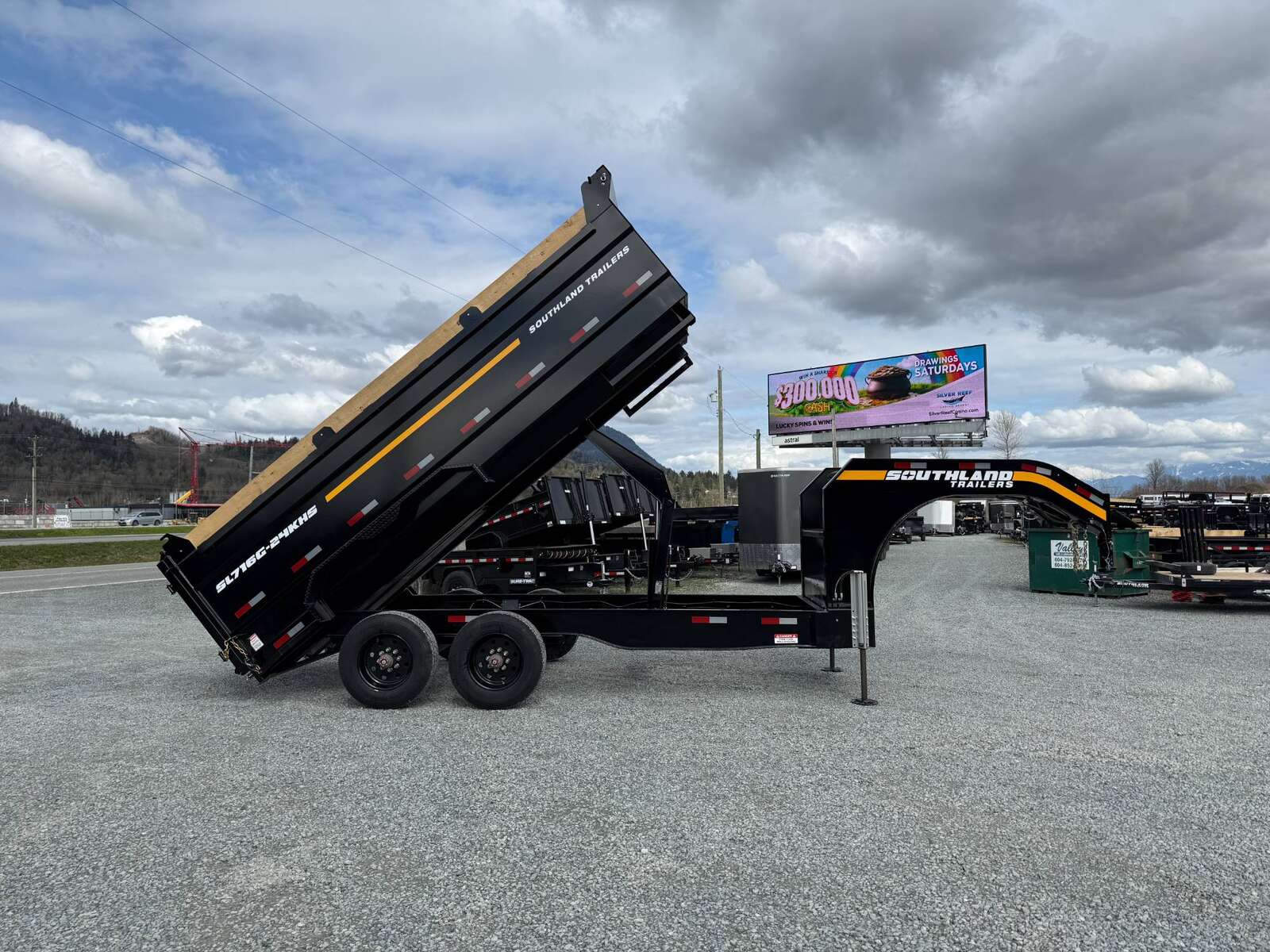 Photo of 2025 Southland 7x16 High Side Dump Trailer Gooseneck w/ Hydraulic Front Jack 27,657 lb GVW