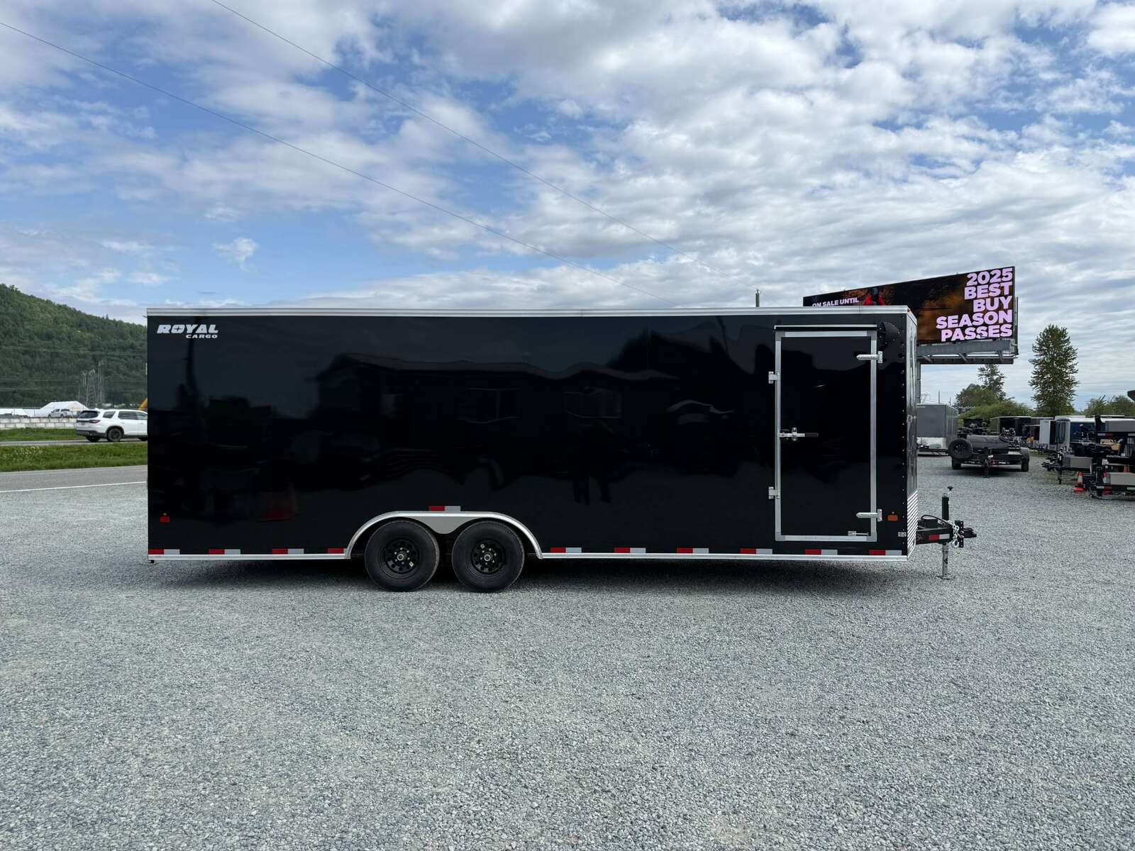Photo of 2026 Royal Cargo 8.5x24 V Nose Car Hauler Cargo / Enclosed Trailer 11,400lb GVW Gloss Black Ramp Door Extra Height