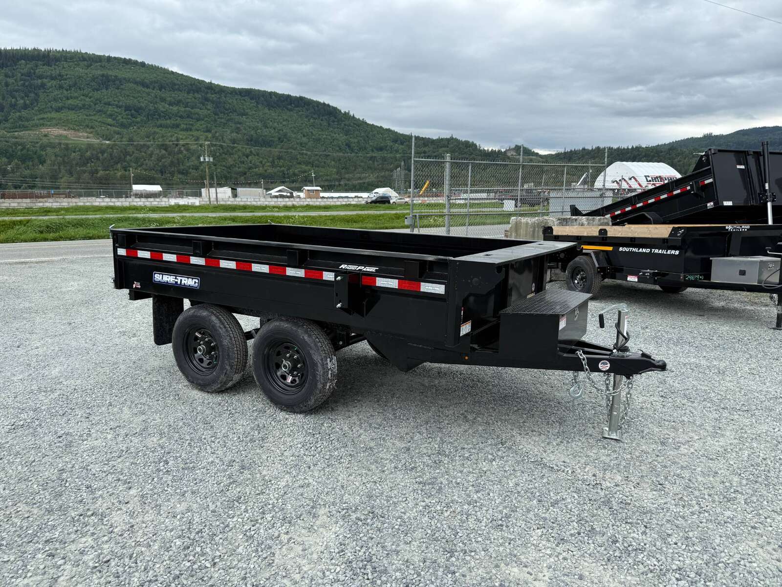 Photo of 2025 Suretrac 6x10 Deckover Dump Trailer 9,900lb GVW