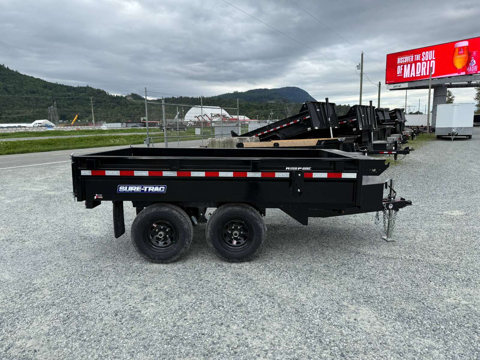 Photo of 2025 Suretrac 6x10 Deckover Dump Trailer 9,900lb GVW
