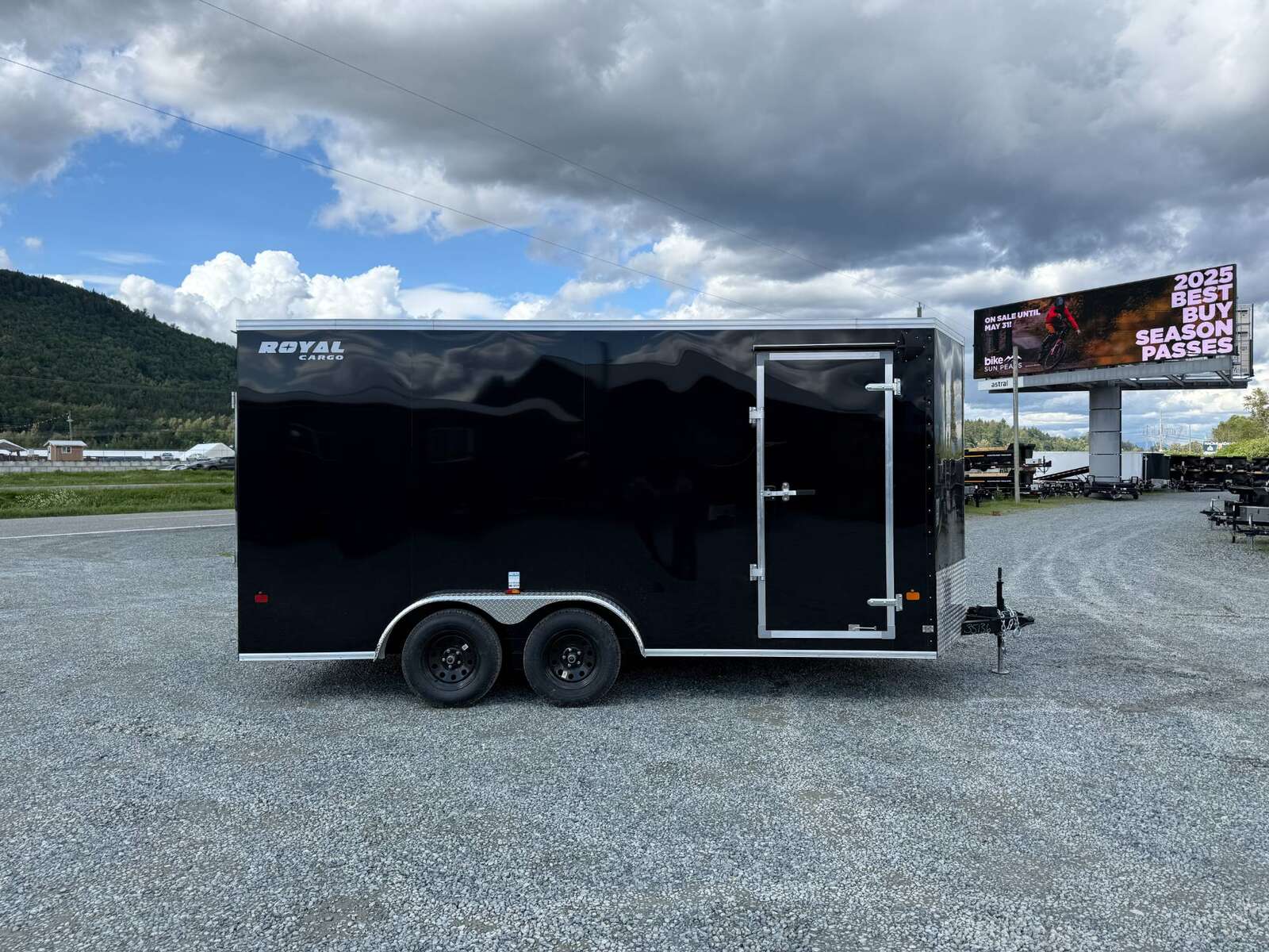 Photo of 2026 Royal 7.5X16 V-NOSE RAMP DOOR EXTRA HEIGHT Cargo / Enclosed Trailer Black 7700lb GVW
