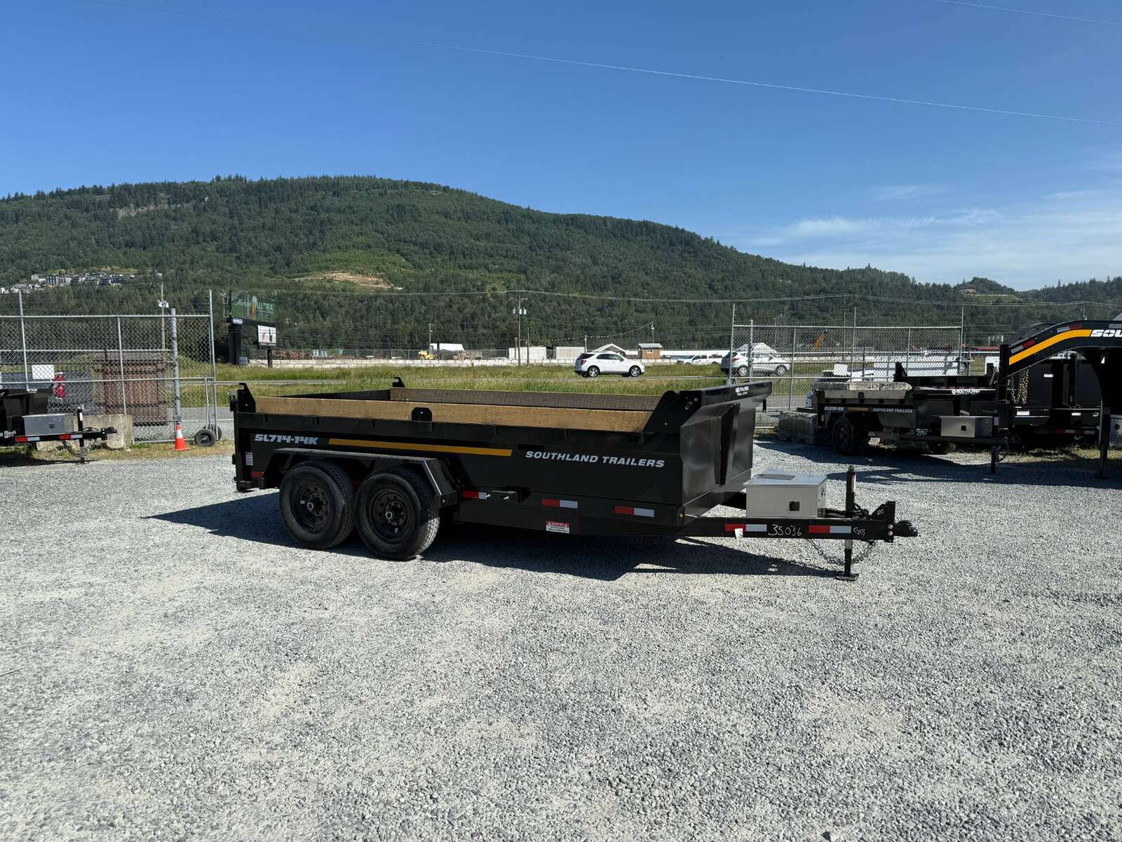 Photo of 2025 Southland 7x14 Dump Trailer 15,400lbs GVW with Tarp And Ramps (SL714-14K)