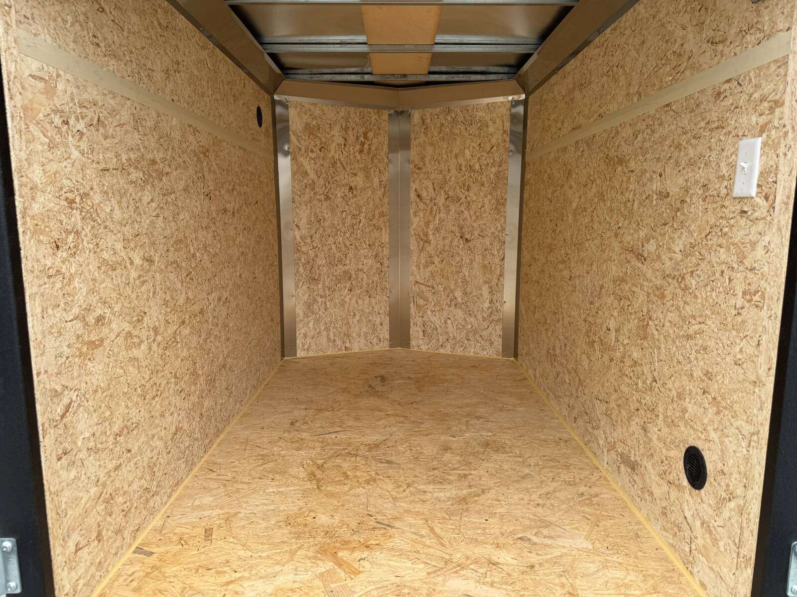 Photo of 2025 Mirage XE 5x8 V Nose Cargo / Enclosed Trailer White Barn Door 2990lb GVW