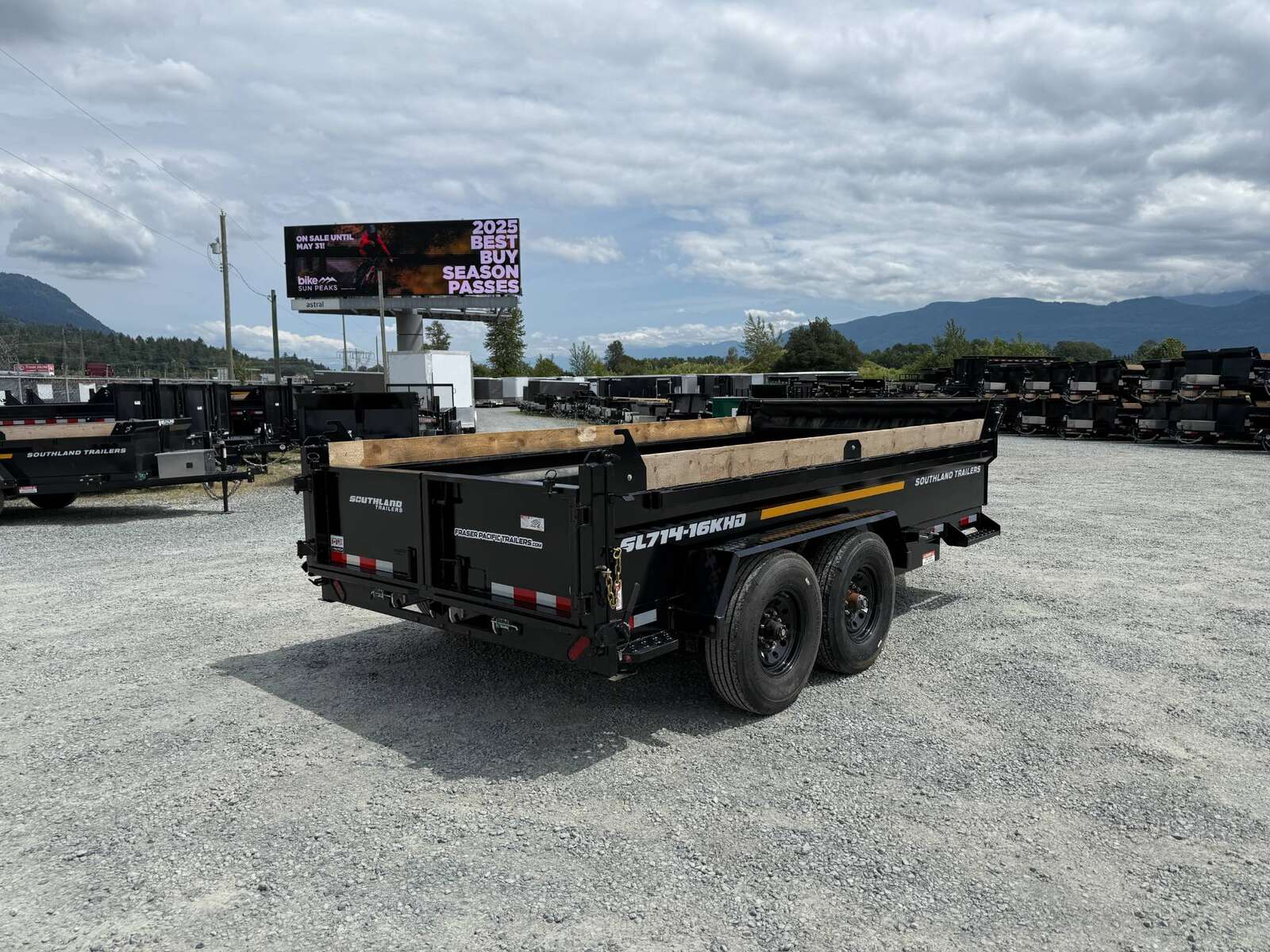 Photo of 2025 Southland Trailers 7x14 Dump Trailer HD 17,000lbs GVW w/ Hydraulic Front Jack & 3/16" Floor (SL714-16KHD)