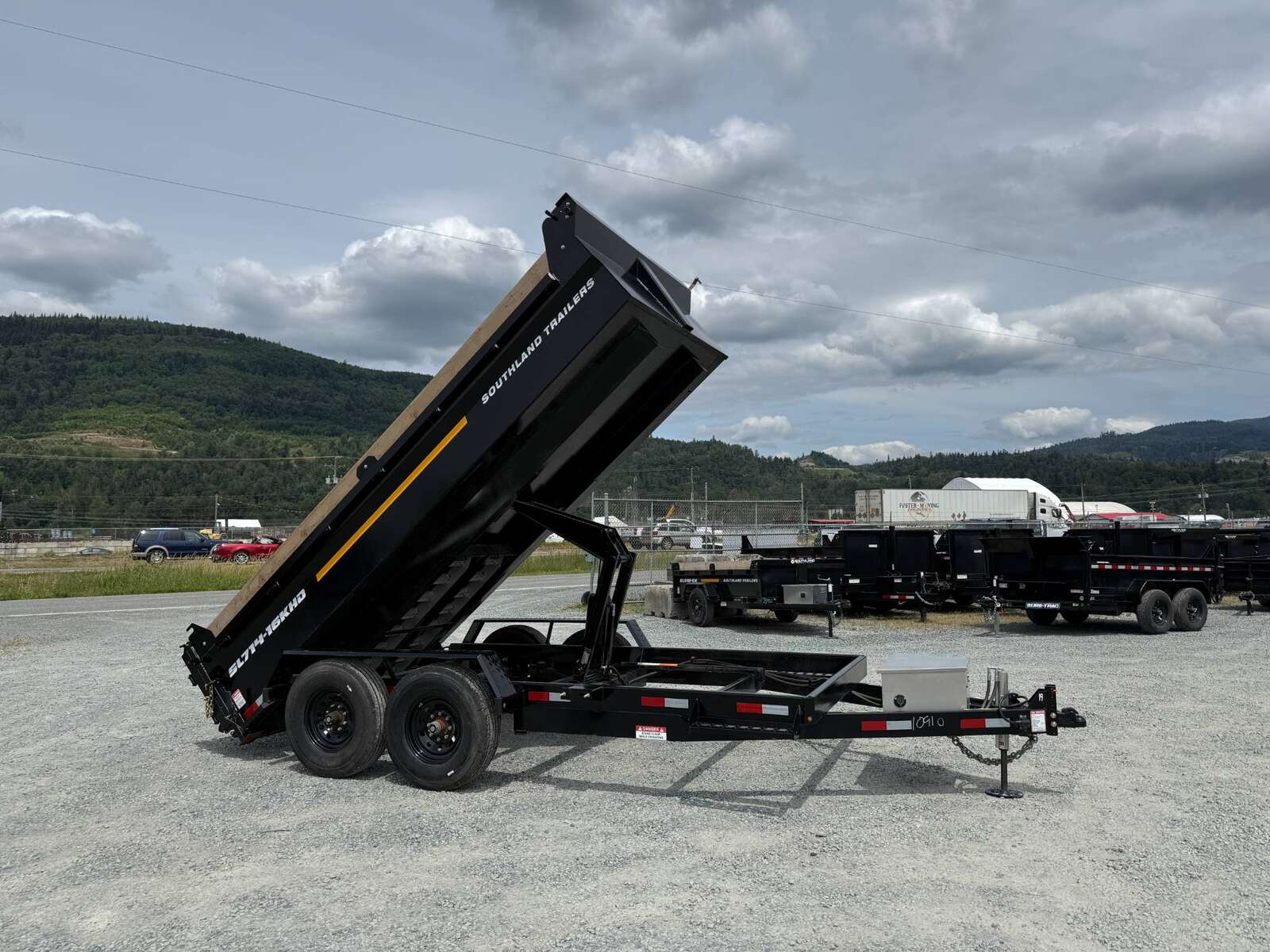 Photo of 2025 Southland Trailers 7x14 Dump Trailer HD 17,000lbs GVW w/ Hydraulic Front Jack & 3/16" Floor (SL714-16KHD)