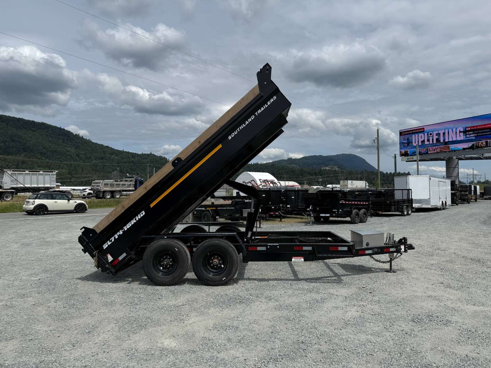 Photo of 2025 Southland Trailers 7x14 Dump Trailer HD 17,000lbs GVW w/ Hydraulic Front Jack & 3/16" Floor (SL714-16KHD)