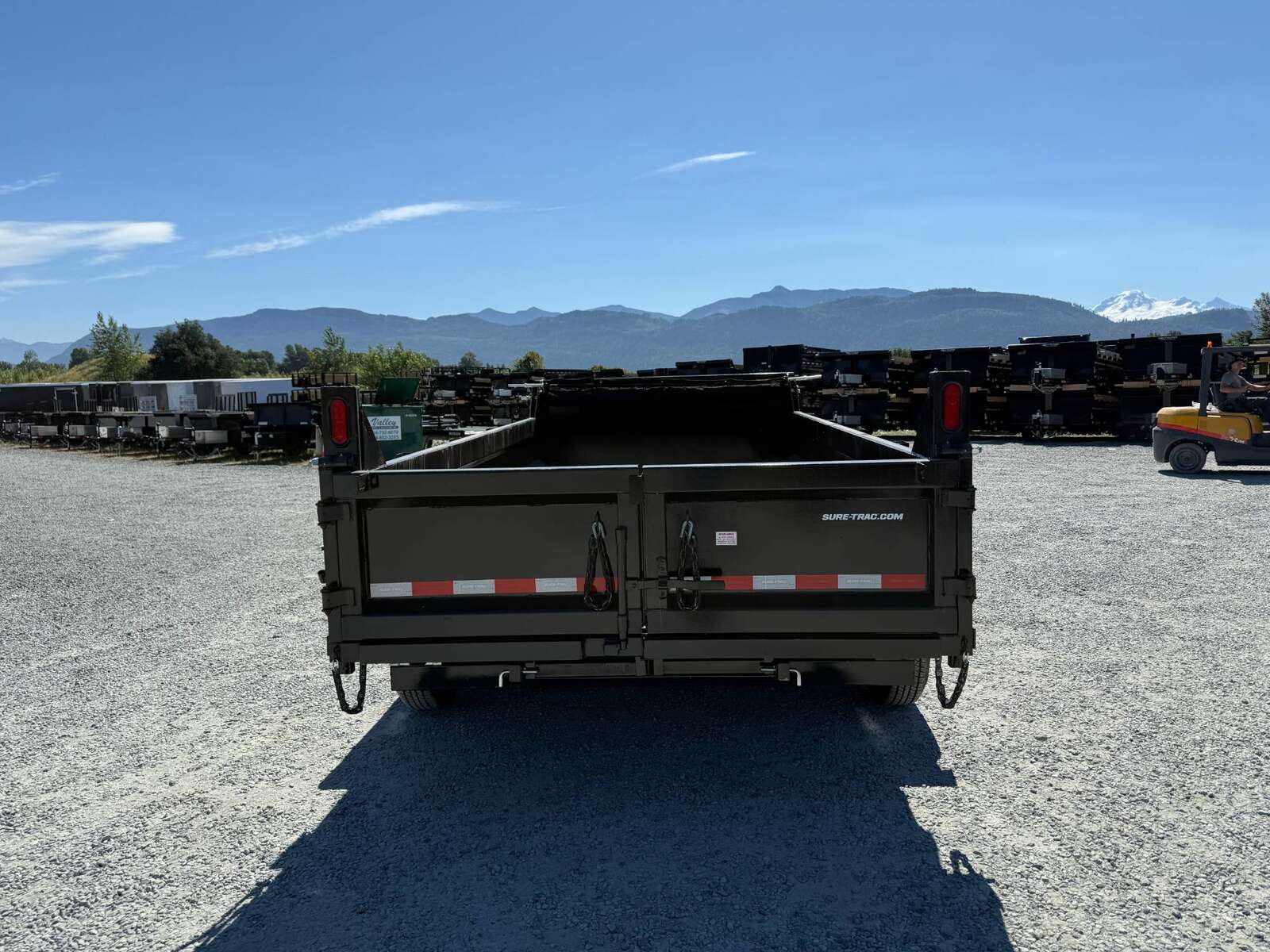 Photo of 2025 Suretrac 7x14 Telescopic Hoist Dump Trailer 15,500lbs GVW w/ Ramps and Tarp