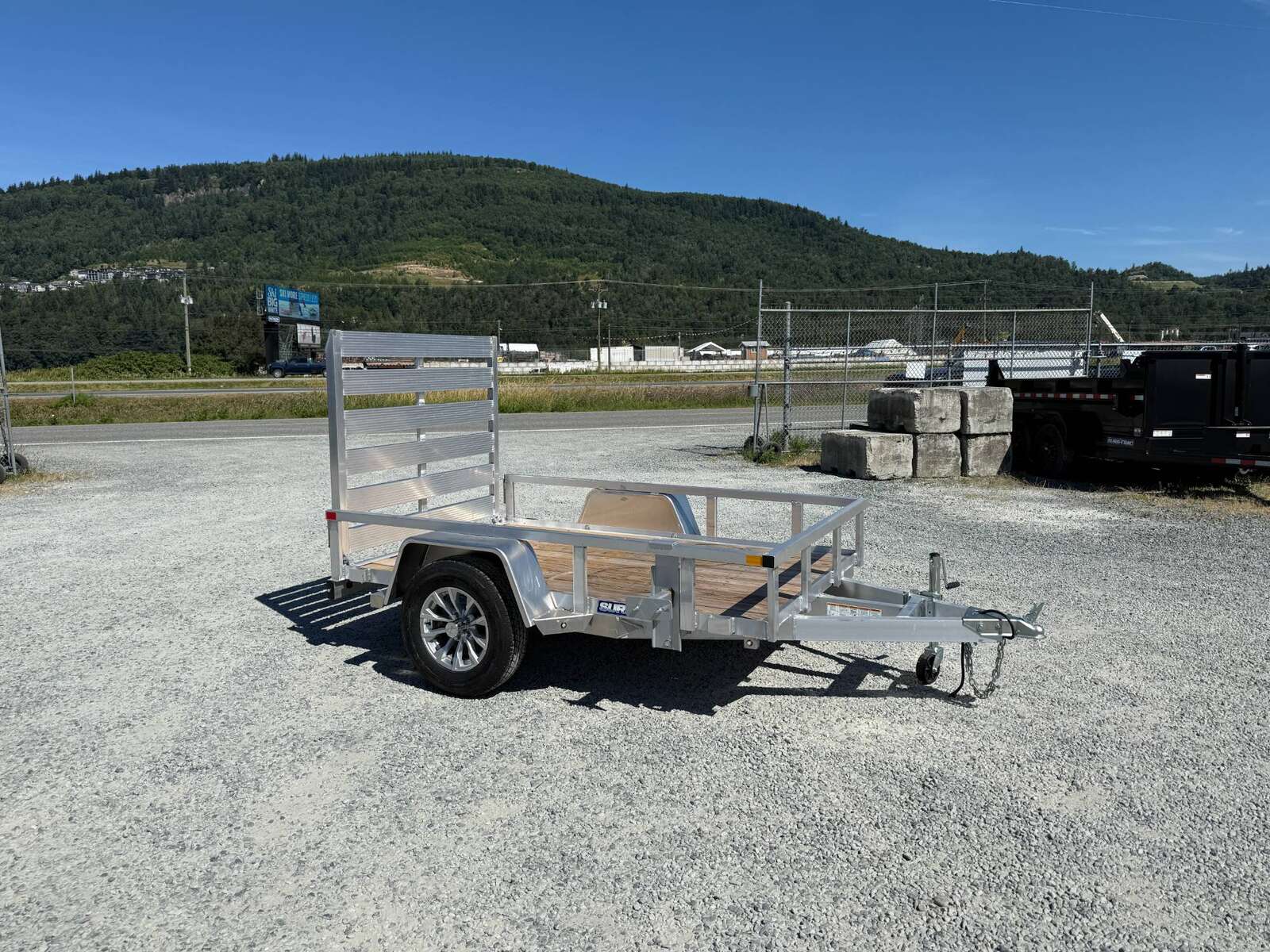 Photo of 2025 Suretrac 5x8 Aluminum Utility Trailer w/ Ramp Gate 2990lb GVW