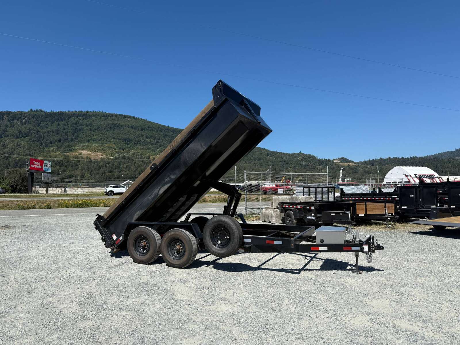 Photo of Used Pre Owned 2024 Southland Trailers 7x14 Dump Trailer HD 17,000lbs GVW w/ Hydraulic Front Jack