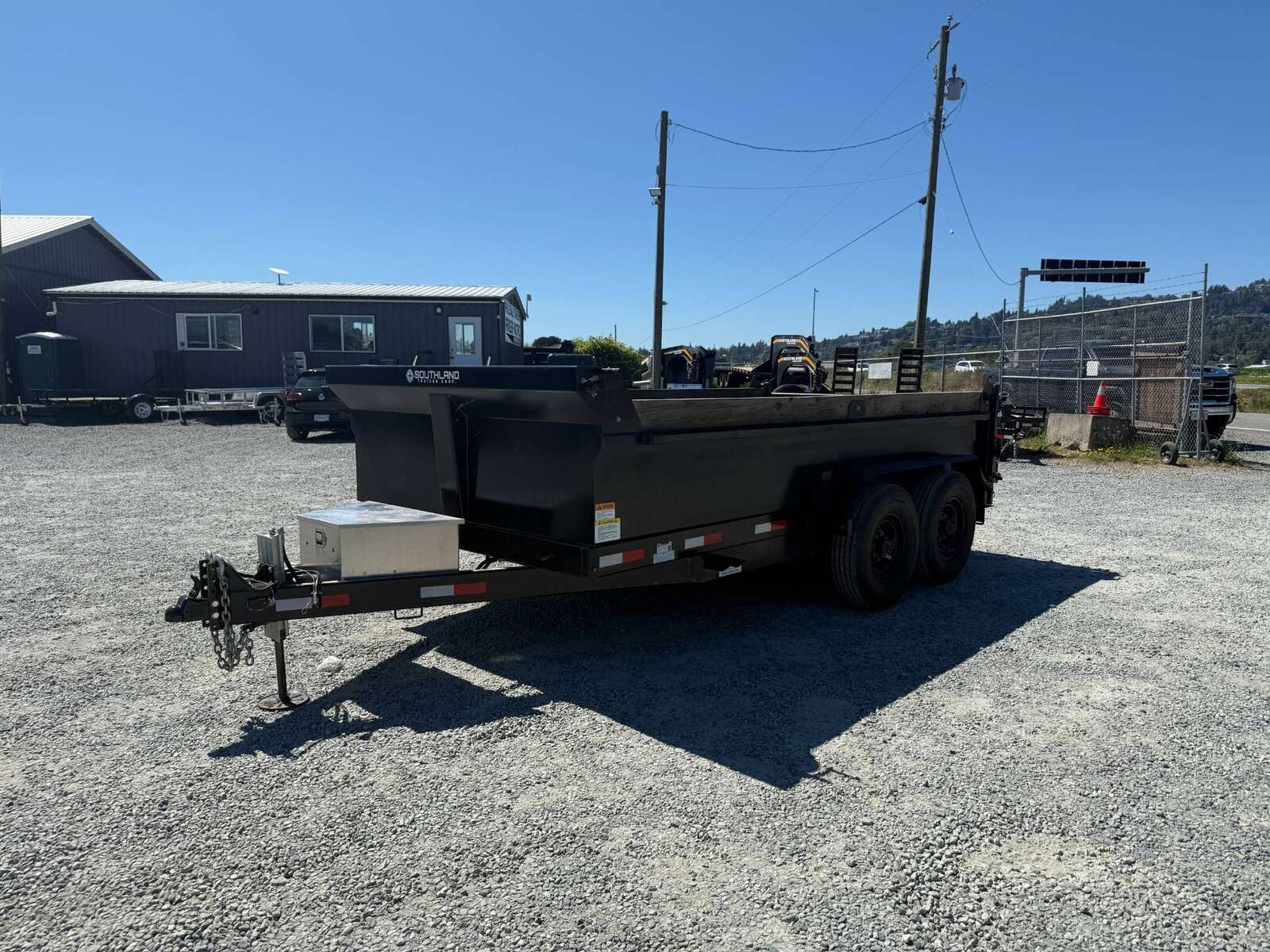 Photo of Used Pre Owned 2024 Southland Trailers 7x14 Dump Trailer HD 17,000lbs GVW w/ Hydraulic Front Jack