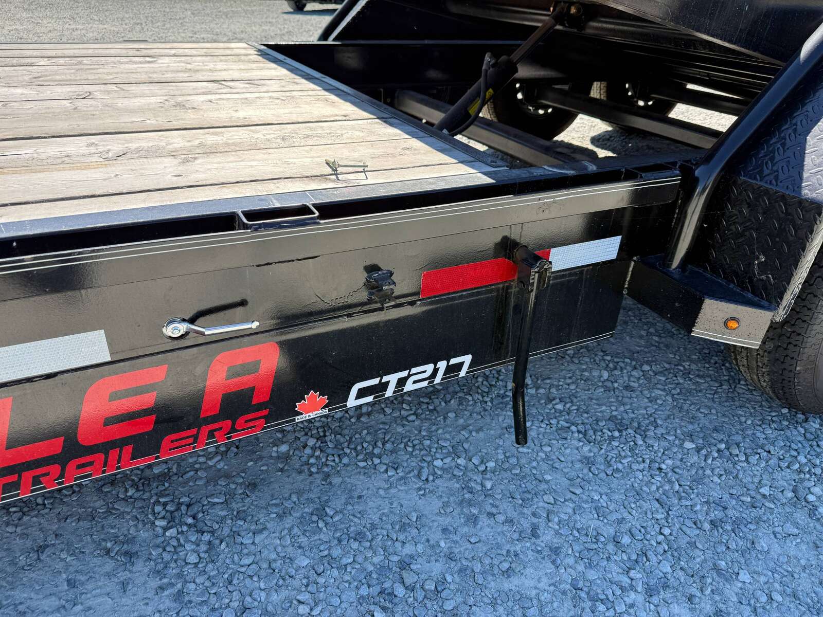 Photo of Pre Owned Used 2023 Double A 24ft Tilt Deck Equipment Trailer Triple Axle 21,000lb GVW