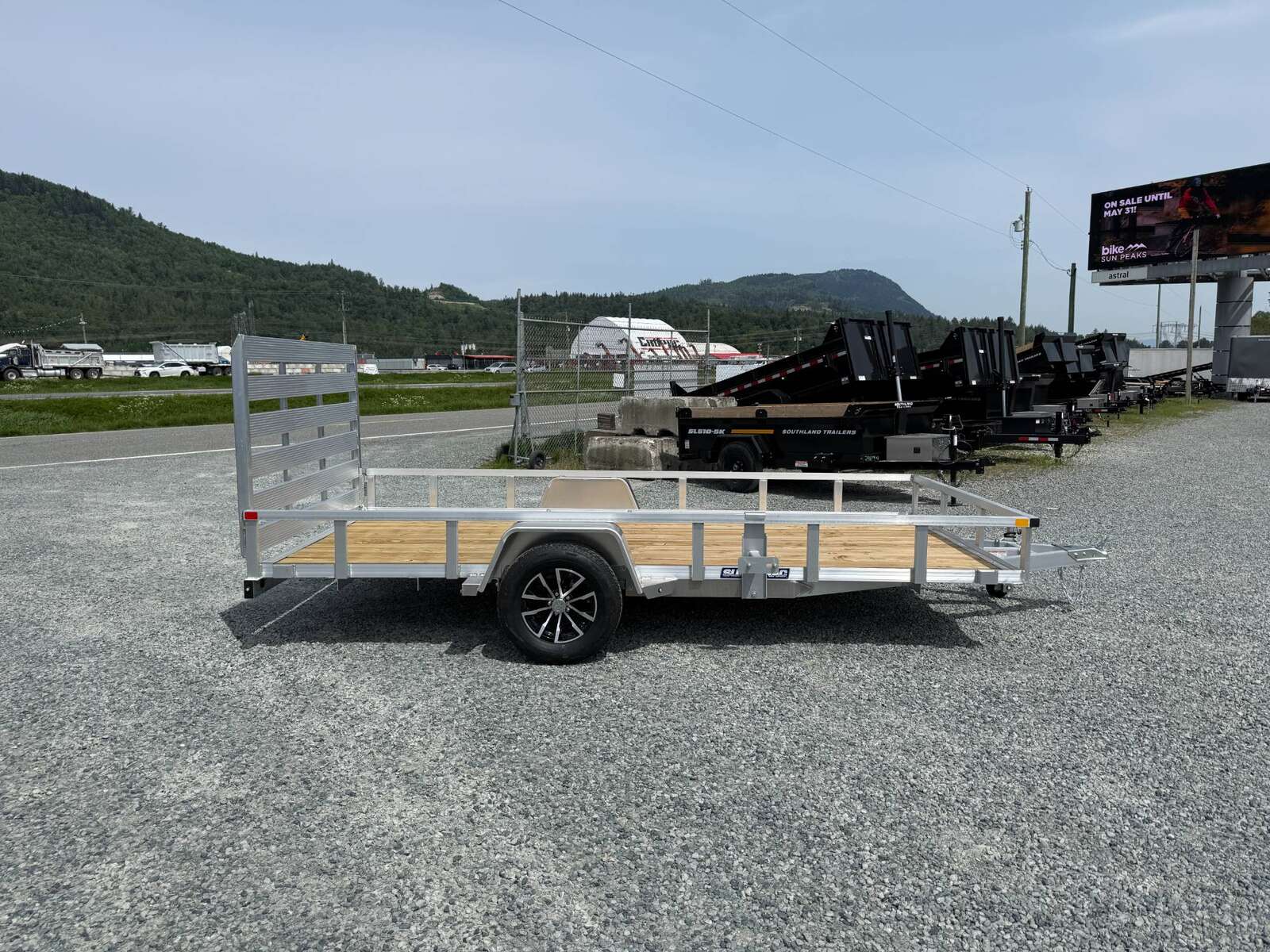 Photo of 2025 Suretrac 7x14 Aluminum Utility Trailer w/ Ramp Gate 2990lb GVW
