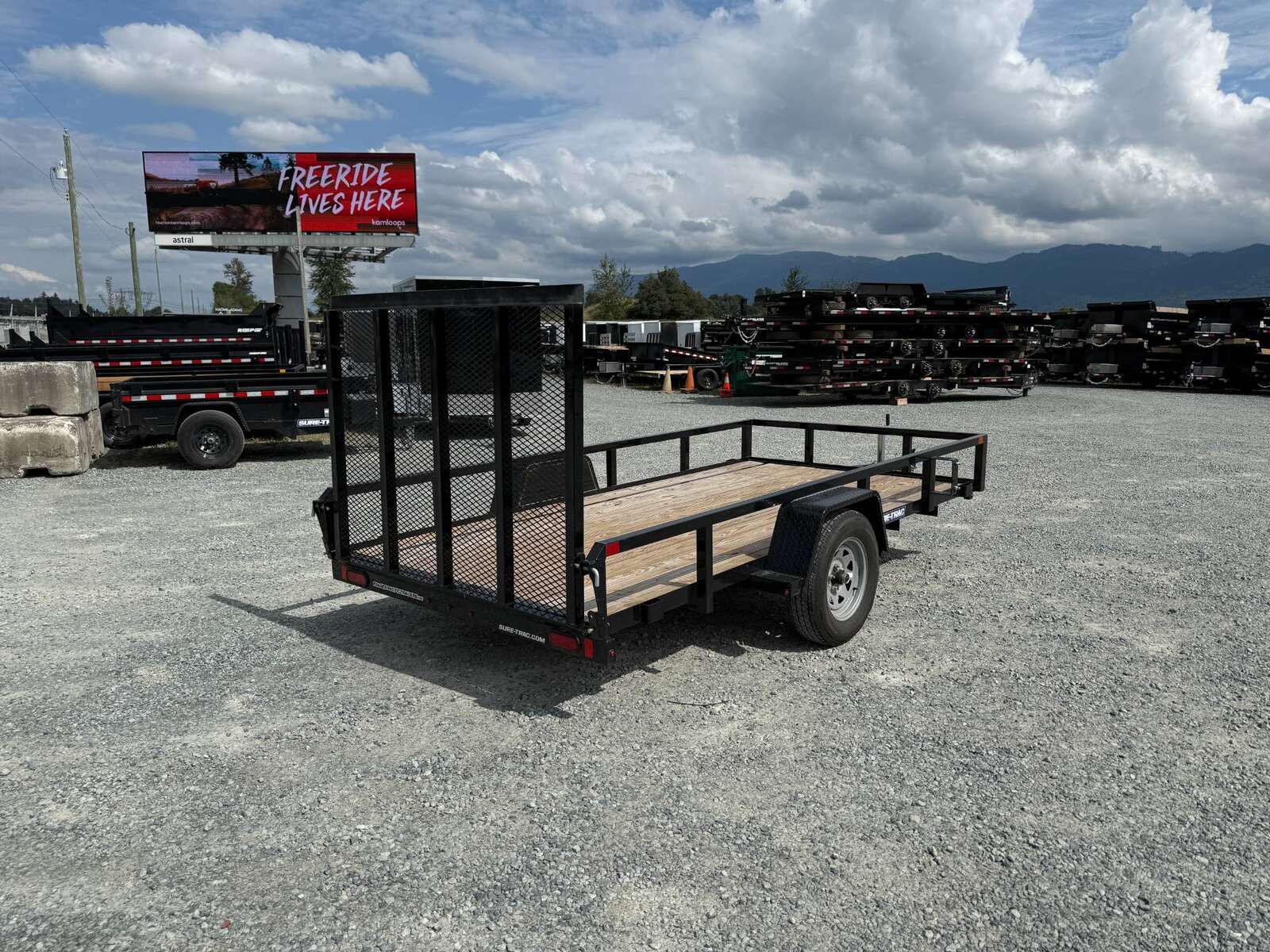 Photo of Used Pre Owned 2023 Suretrac 6x12 2990LB GVW Heavy Duty Utility Trailer w/ Ramp gate