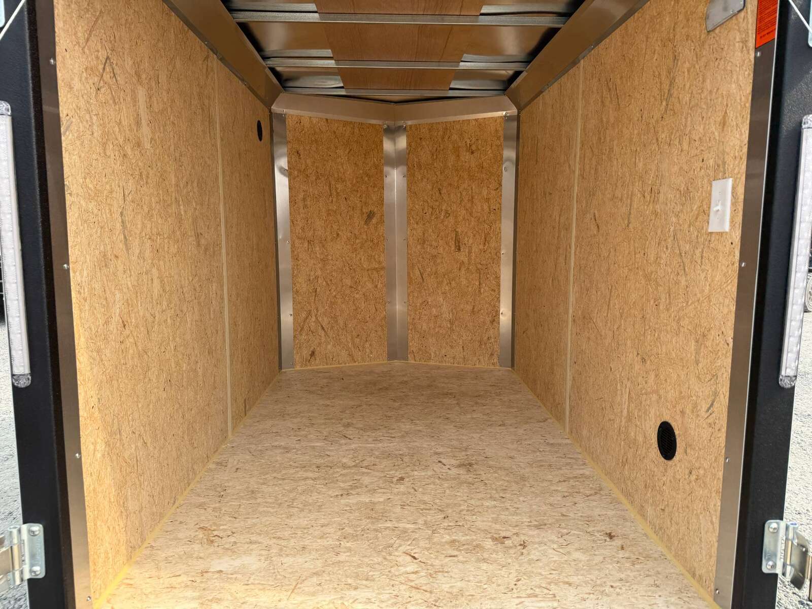 Photo of 2026 Impact 5x8 Quake V Nose Cargo Enclosed Trailer Ramp Door White 2990lb GVW