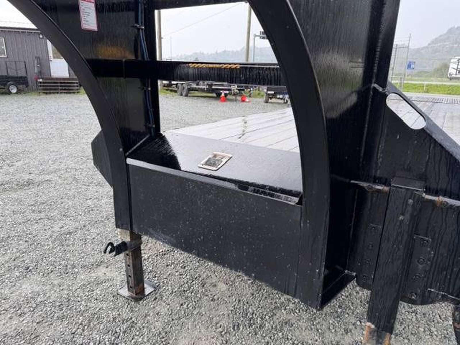 Photo of Pre Owned Used 2024 Southland 24+6 Gooseneck Flat Deck Equipment Trailer 29000lb GVW w/ Ramps 