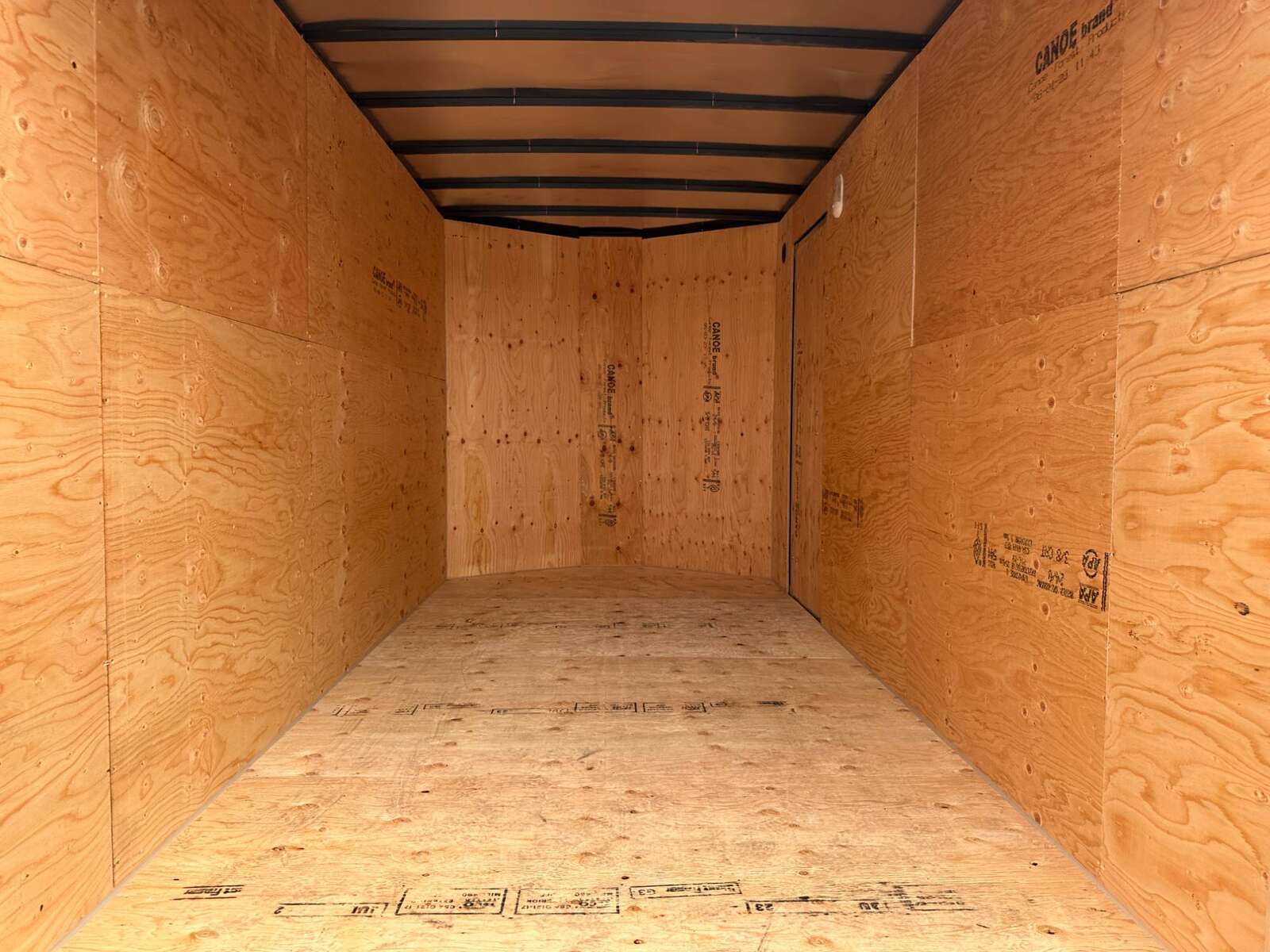 Photo of 2026 Royal Cargo 7X14 V Nose 7700LB GVW BARN DOORS Enclosed Trailer Extra Tall SILVER