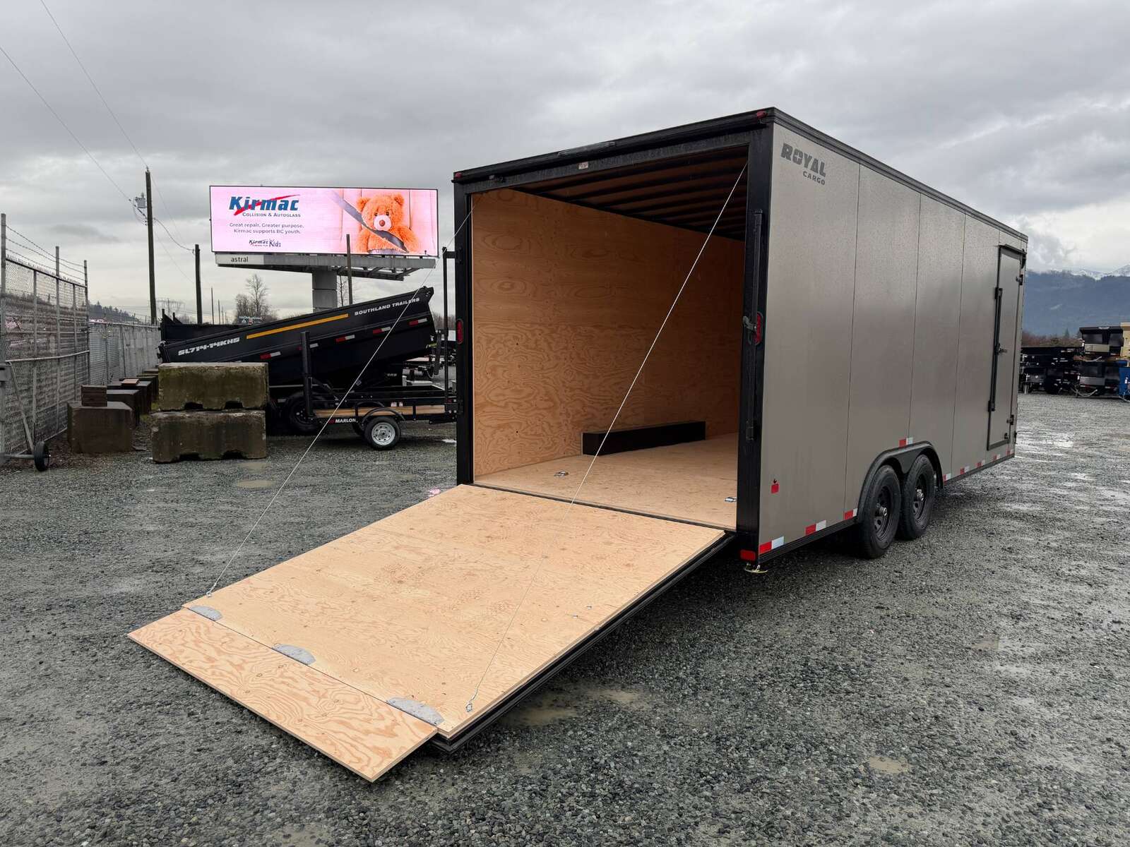 Photo of 2026 Royal Cargo 8.5x20 +V Nose 11,400lb Cargo / Enclosed Trailer Car Hauler Extra Height Ramp Door Pewter BLACKOUT Package