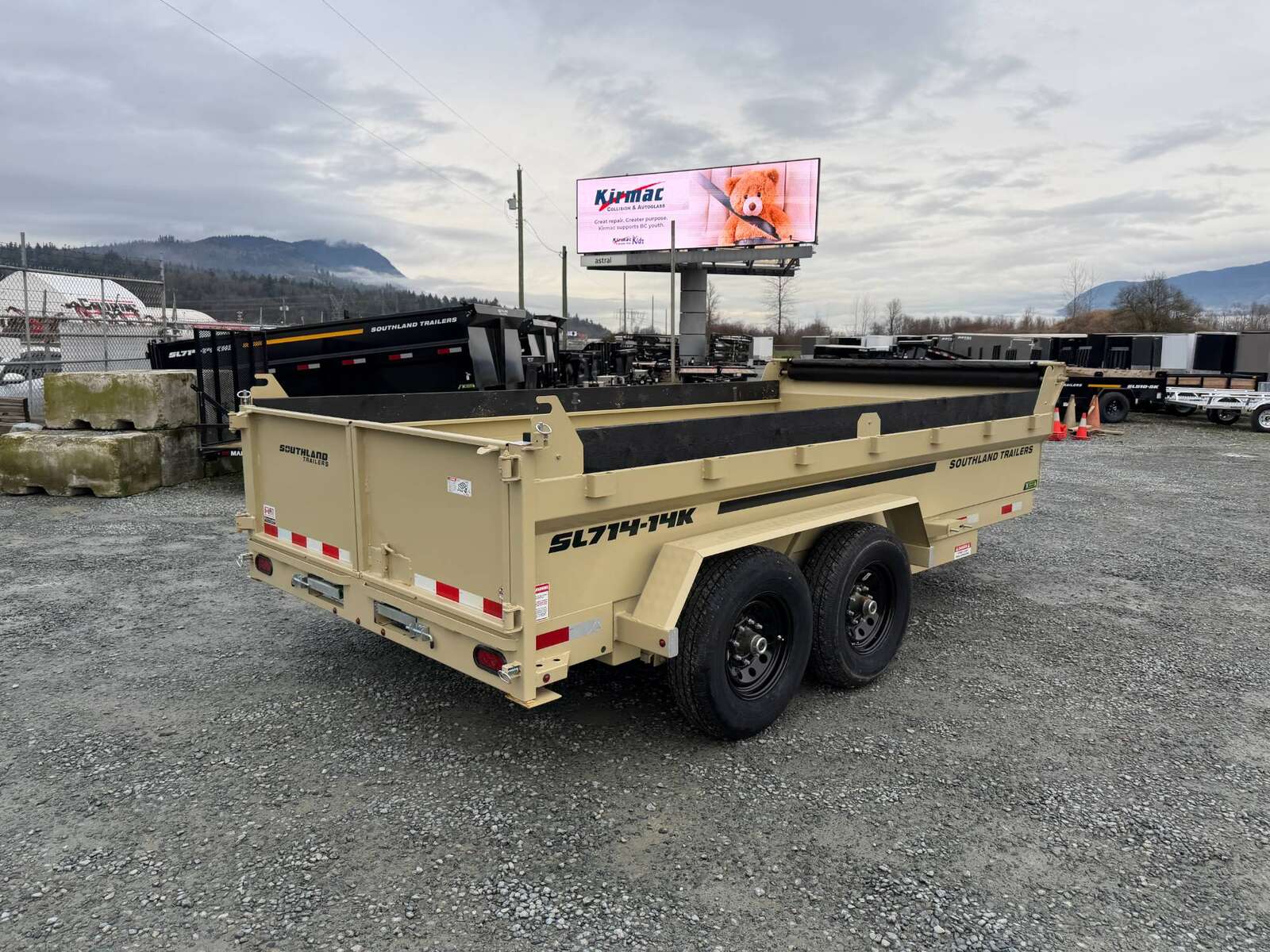 Photo of 2026 Southland 7x14 Dump Trailer SANDSTONE 15,400lbs GVW with Tarp And Ramps (SL714-14K)