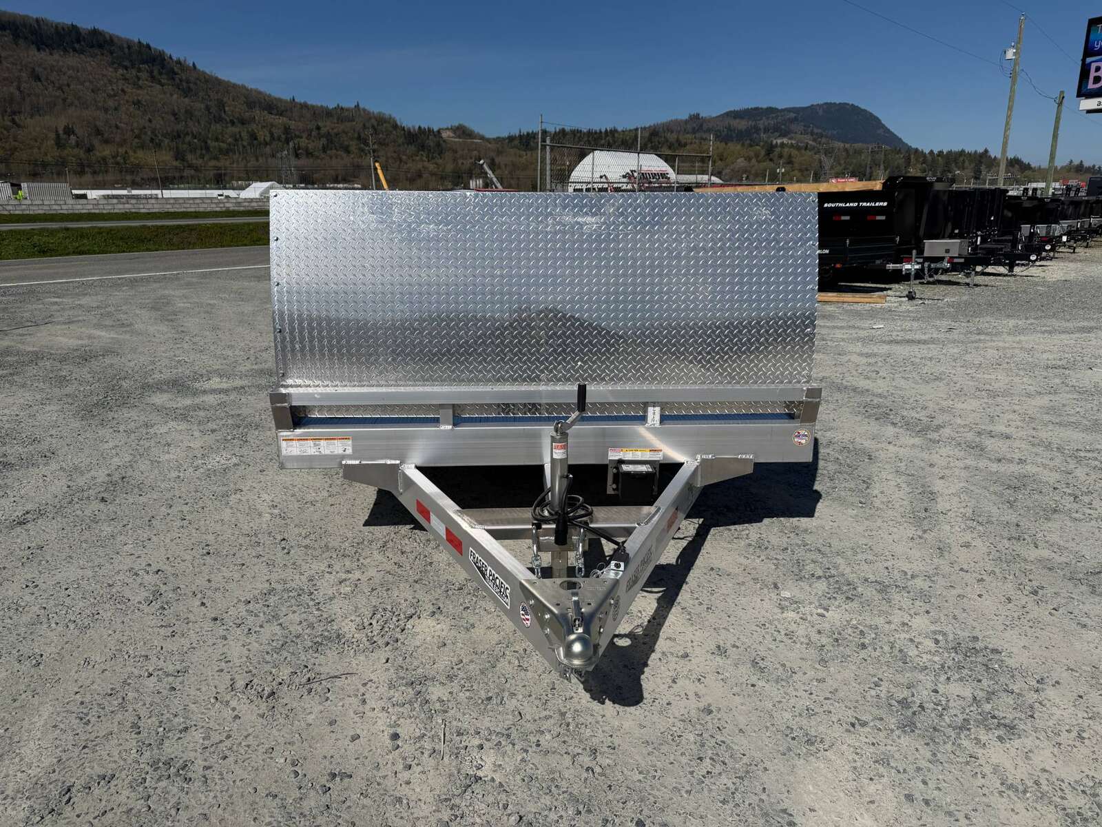 Photo of 2026 Suretrac 7x18 Aluminum Car Hauler Flat Deck Trailer 7000lb GVW w/ Front Shield & Loading Ramps