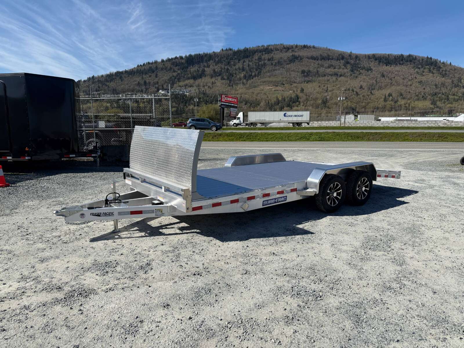 Photo of 2026 Suretrac 7x18 Aluminum Car Hauler Flat Deck Trailer 7000lb GVW w/ Front Shield & Loading Ramps