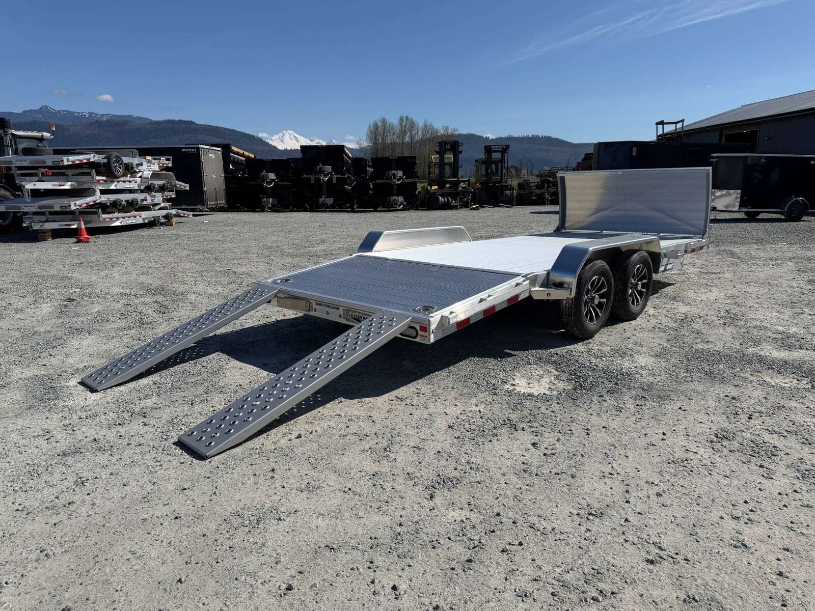 Photo of 2026 Suretrac 7x18 Aluminum Car Hauler Flat Deck Trailer 7000lb GVW w/ Front Shield & Loading Ramps