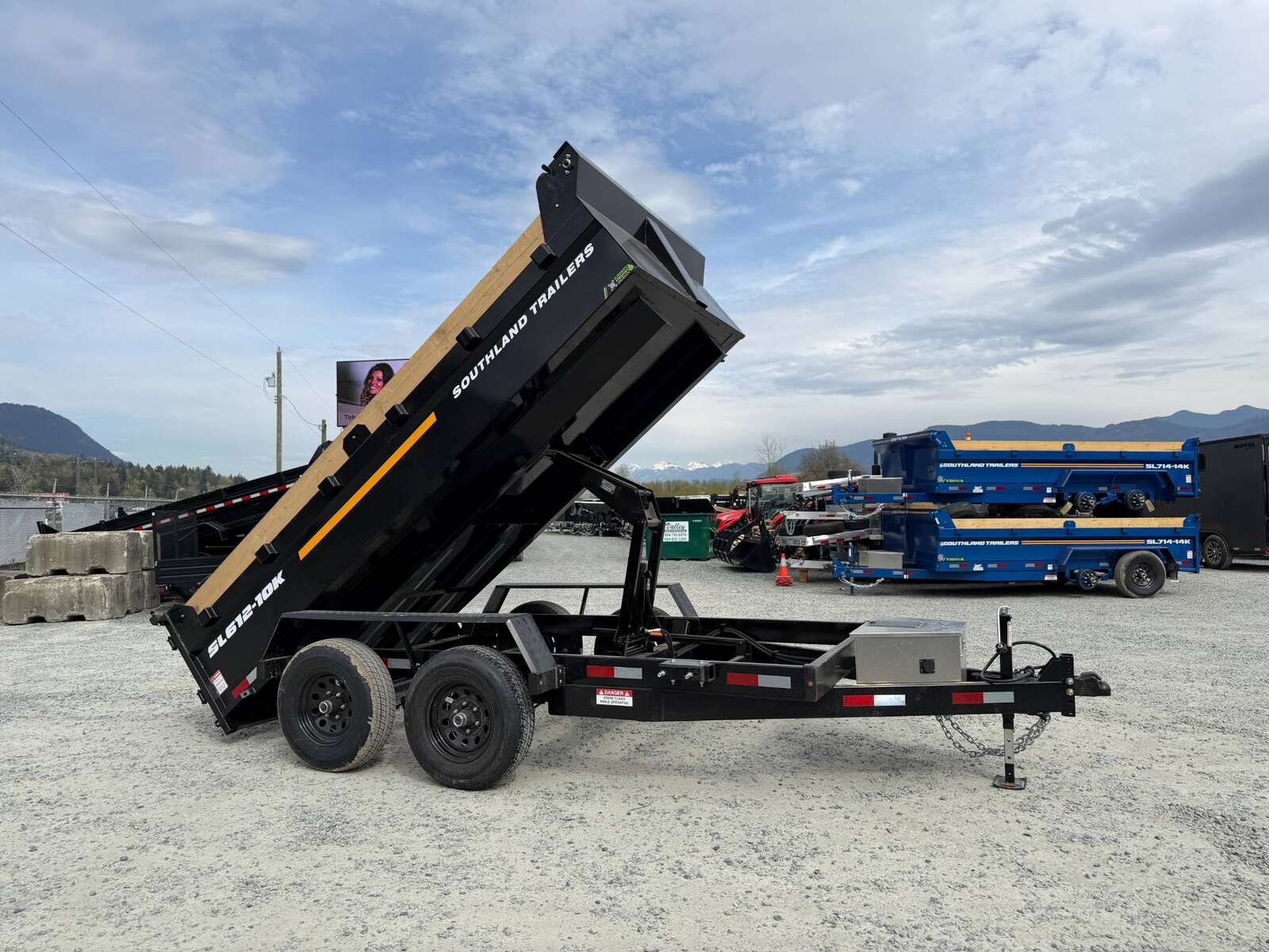 Photo of 2026 Southland 6X12 Dump Trailer 11,400LB GVW with Tarp and Ramps