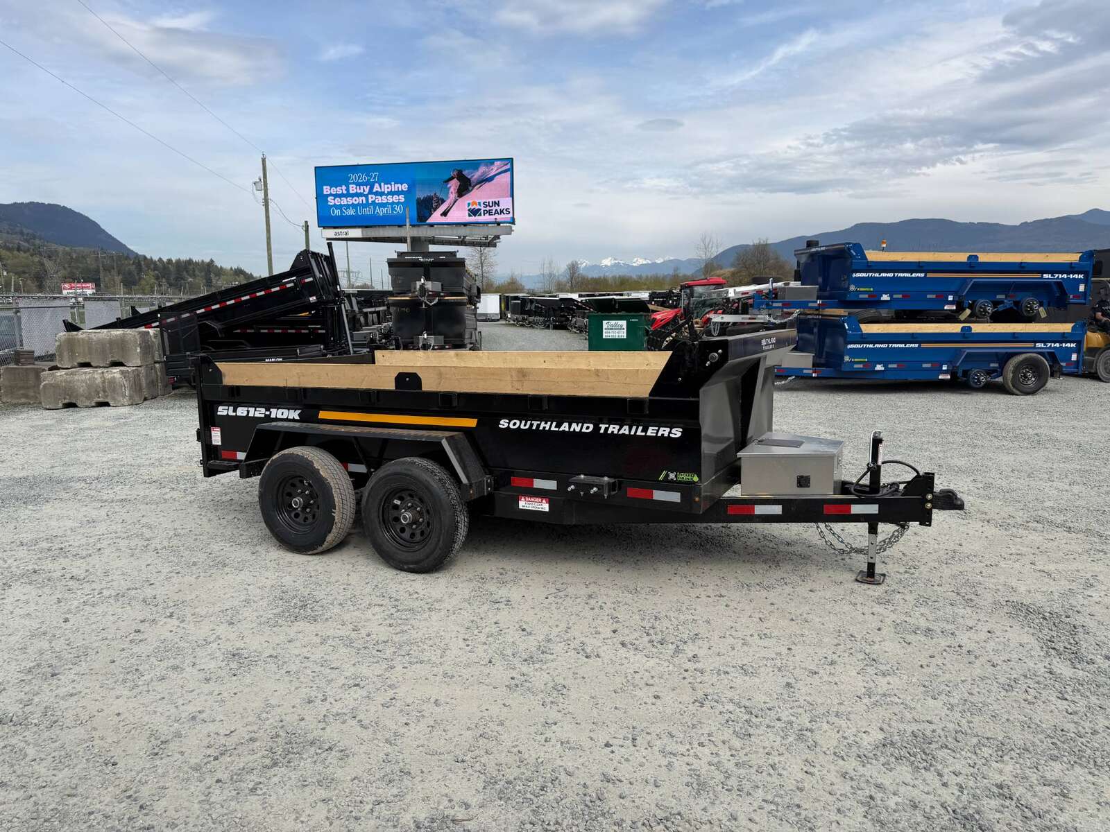 Photo of 2026 Southland 6X12 Dump Trailer 11,400LB GVW with Tarp and Ramps