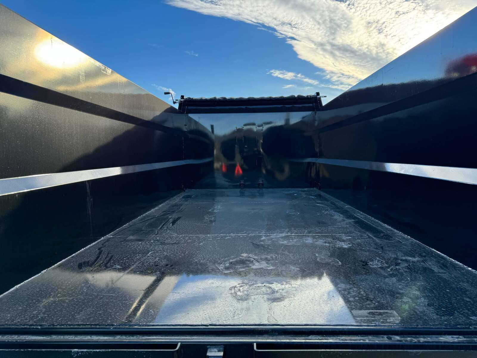 Photo of 2026 Suretrac 7x12 Telescopic High Side Dump Trailer 15,500lb GVW w/ Tarp and Ramps