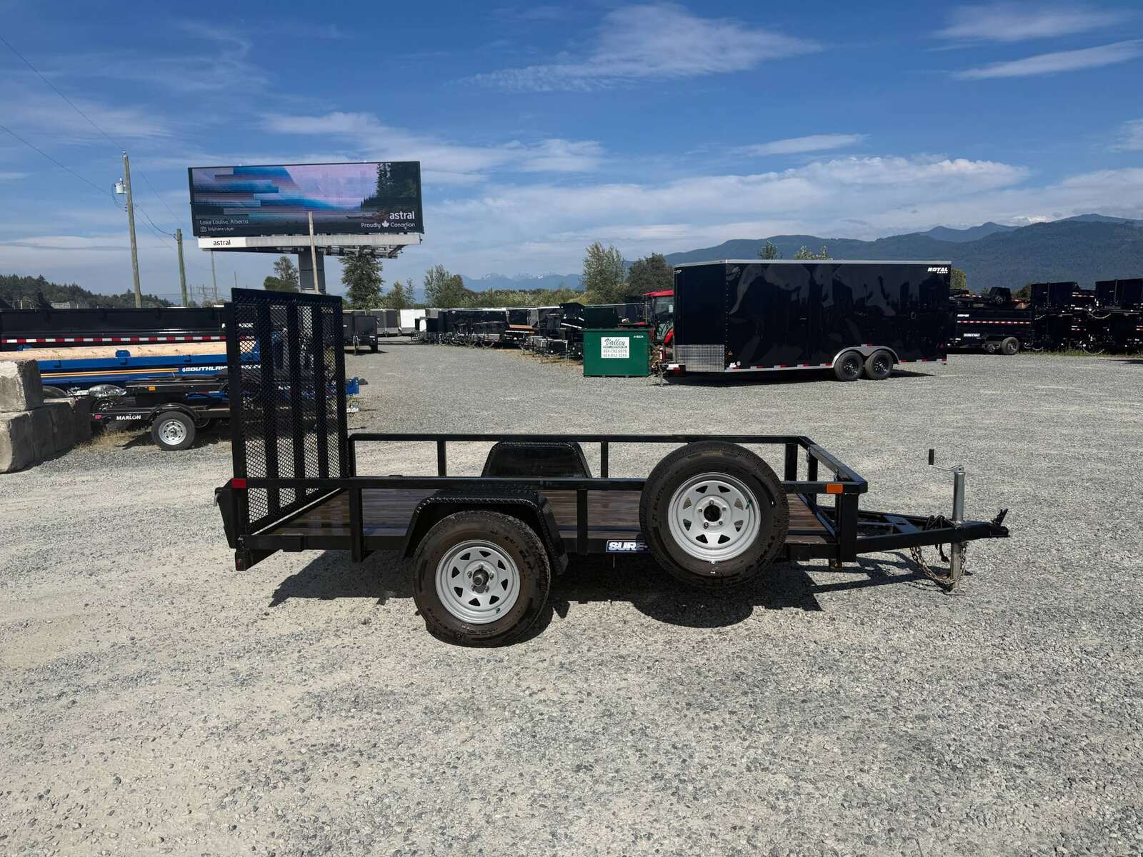 Photo of Used Pre Owned 2021 Suretrac 5X10 Utility Trailer 2990lb GVW with Ramp Gate