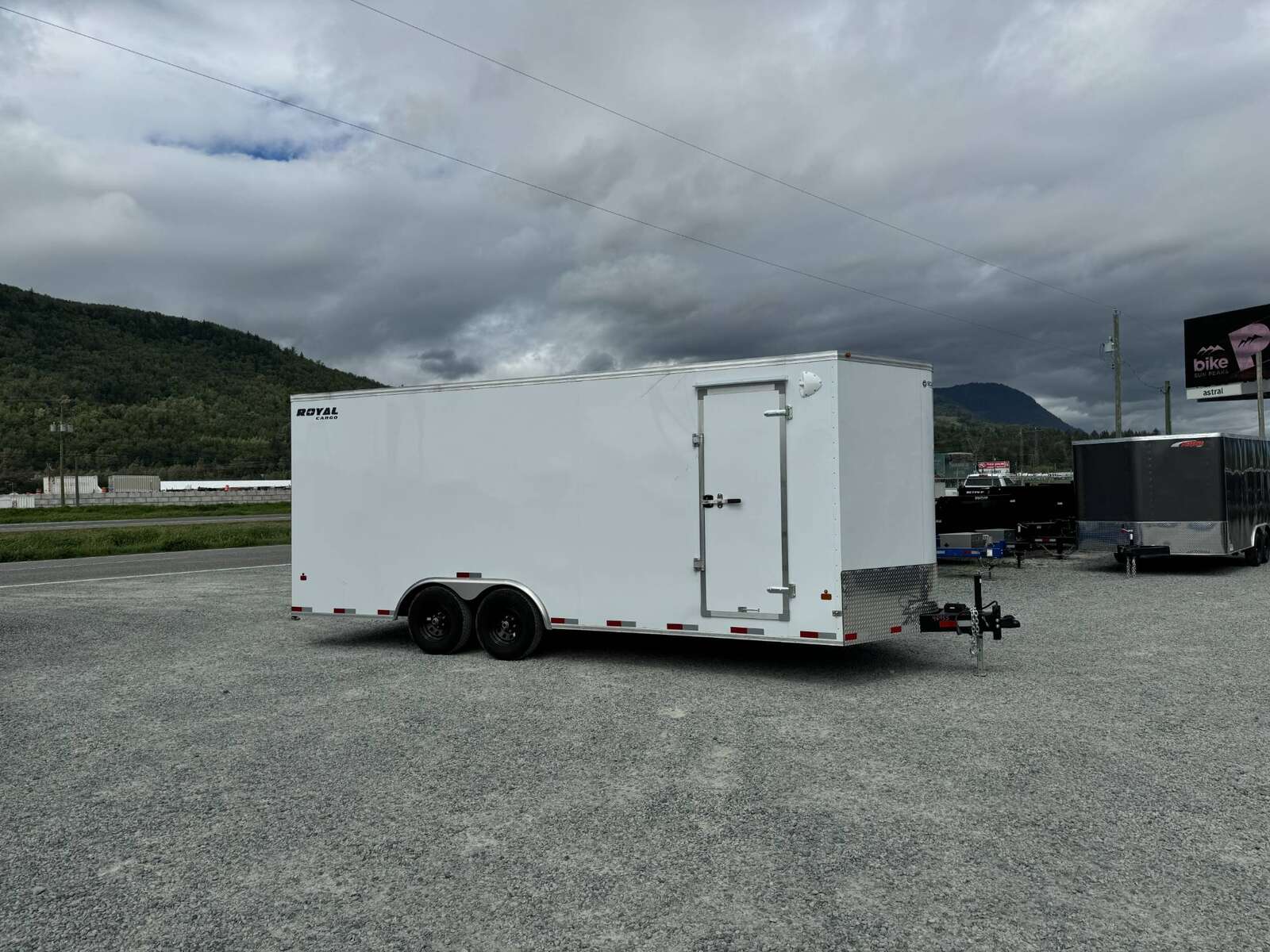 Photo of 2026 Royal Cargo 8.5x20 +V Nose 11,400lb Cargo / Enclosed Trailer Car Hauler Extra Height Ramp Door White (GSR)