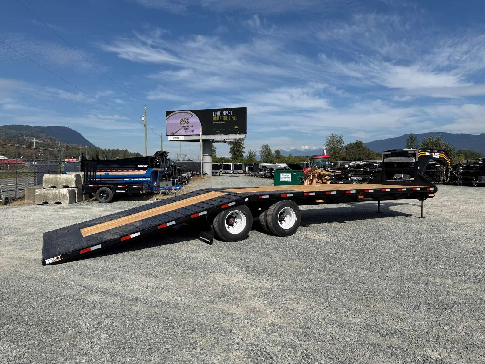 Photo of 2027 Southland 32' Gooseneck Equipment Flat Deck Trailer 38,000lbs w/ 12' Hydraulic Dovetail