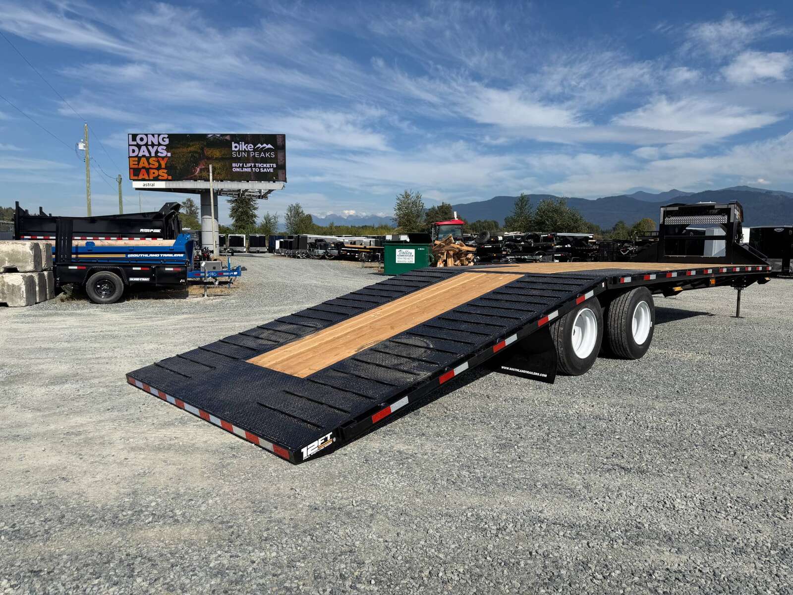 Photo of 2027 Southland 32' Gooseneck Equipment Flat Deck Trailer 38,000lbs w/ 12' Hydraulic Dovetail