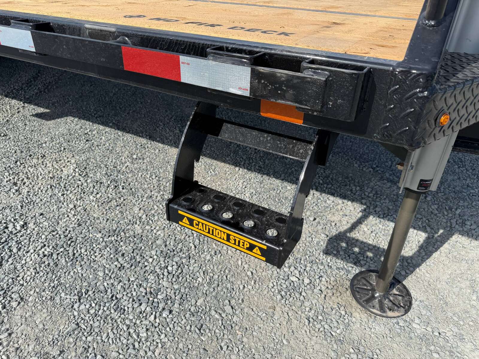 Photo of 2027 Southland 32' Gooseneck Equipment Flat Deck Trailer 38,000lbs w/ 12' Hydraulic Dovetail