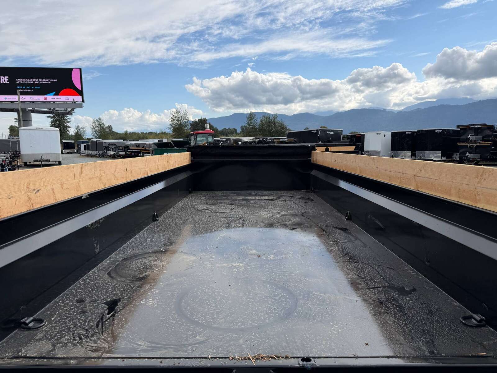Photo of 2027 Southland 7x16 Dump Trailer 15,400lbs GVW with Tarp And Ramps (SL716-14K)