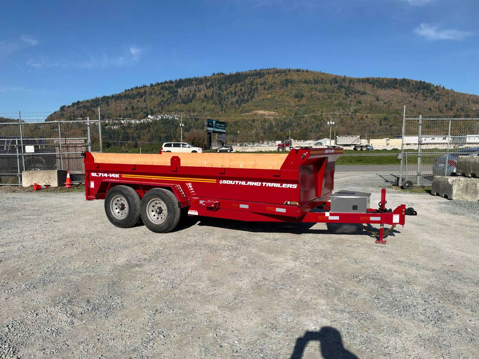 Photo of 2027 Southland 7x14 Dump Trailer 15,400lbs GVW with Tarp And Ramps RED (SL714-14K)