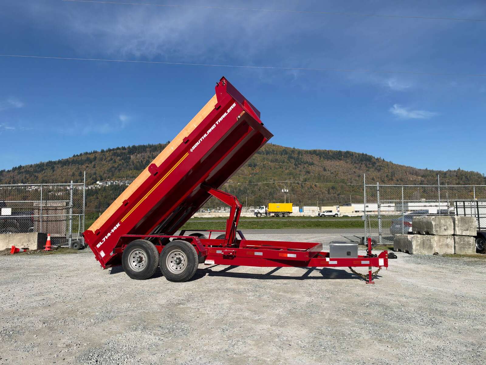 Photo of 2027 Southland 7x14 Dump Trailer 15,400lbs GVW with Tarp And Ramps RED (SL714-14K)